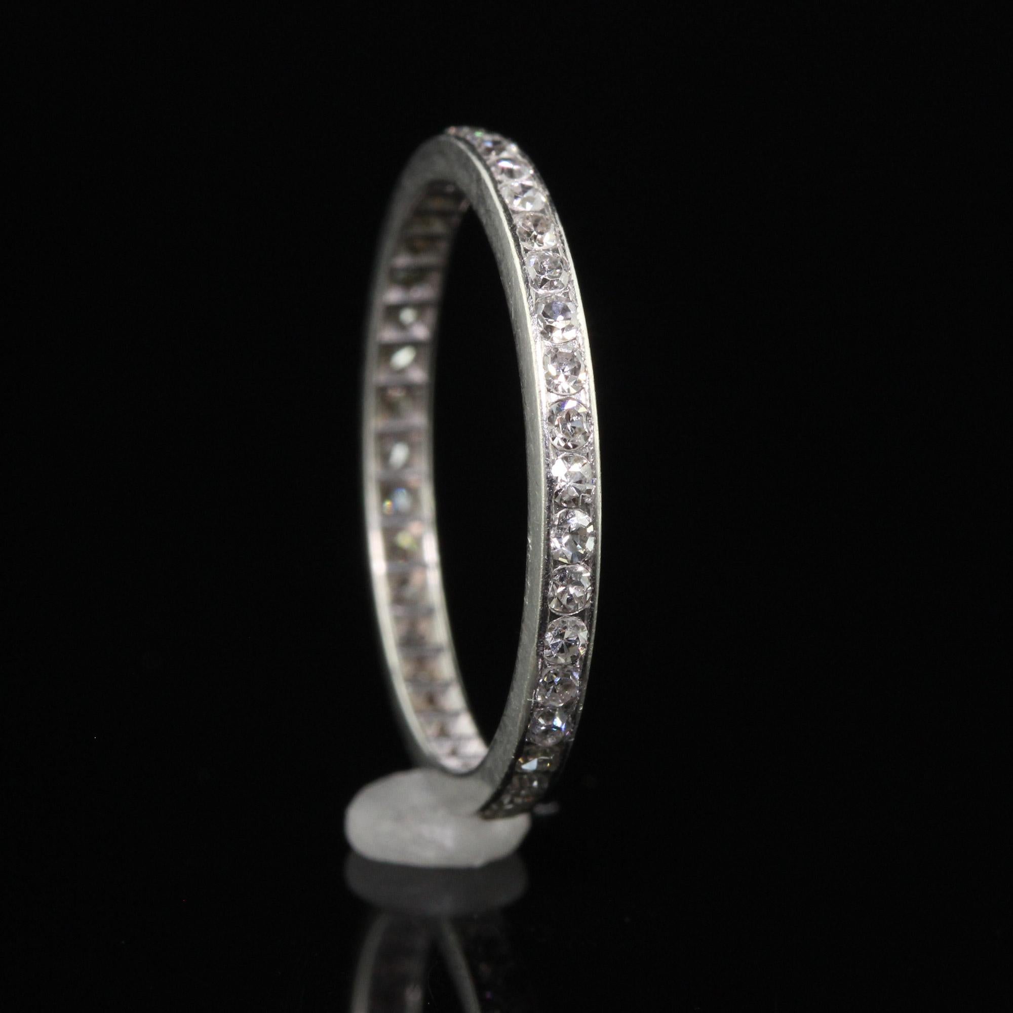 Anneau d'éternité Art déco ancien en platine avec diamants taille unique - Taille 5 1/2 Pour femmes en vente