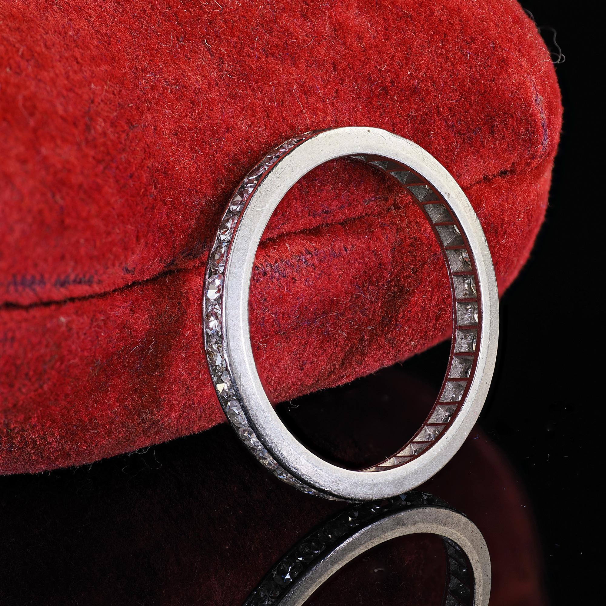 Taille simple Anneau d'éternité Art déco ancien en platine avec diamant taille unique - Taille 5 3/4 en vente