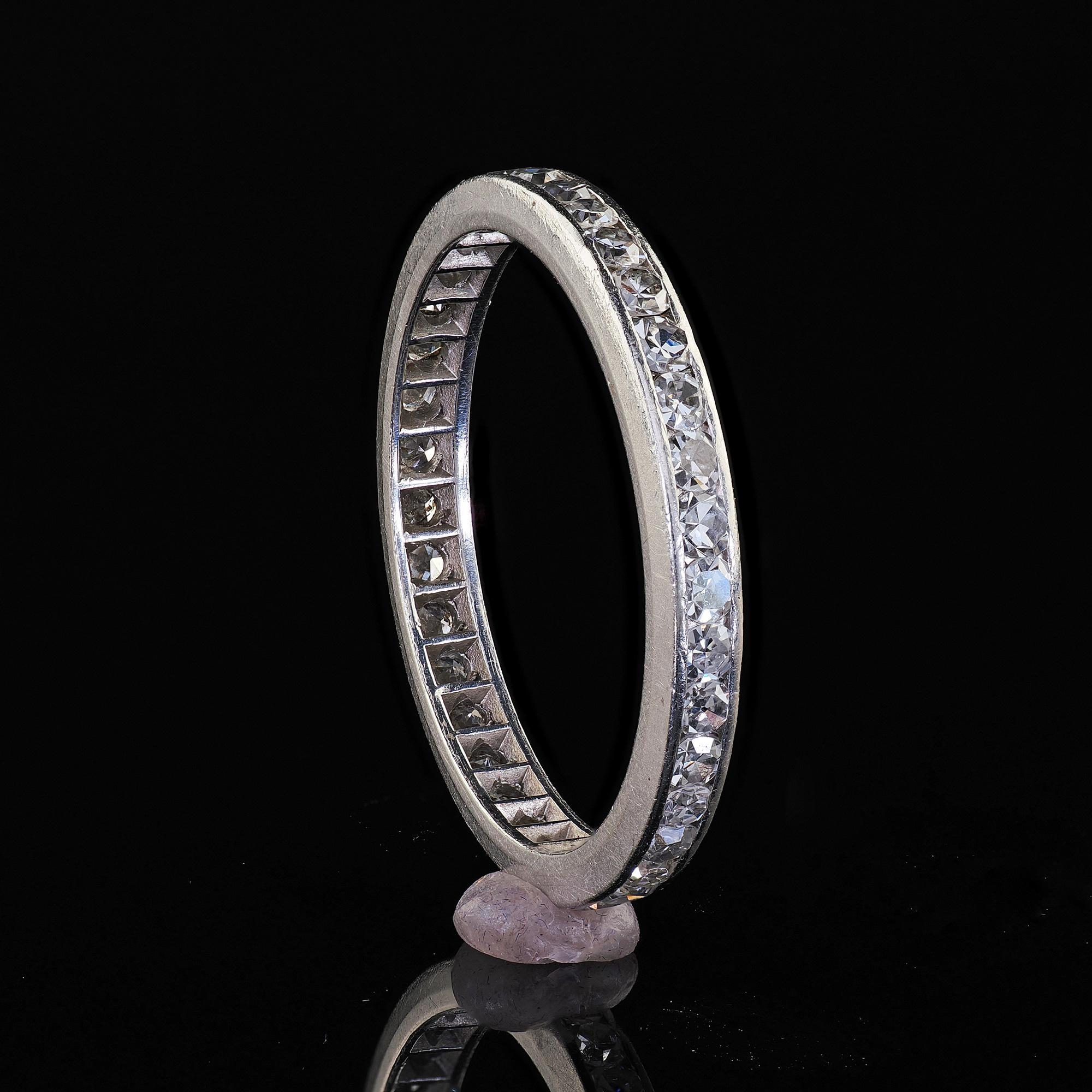 Anneau d'éternité Art déco ancien en platine avec diamant taille unique - Taille 5 3/4 en vente 1