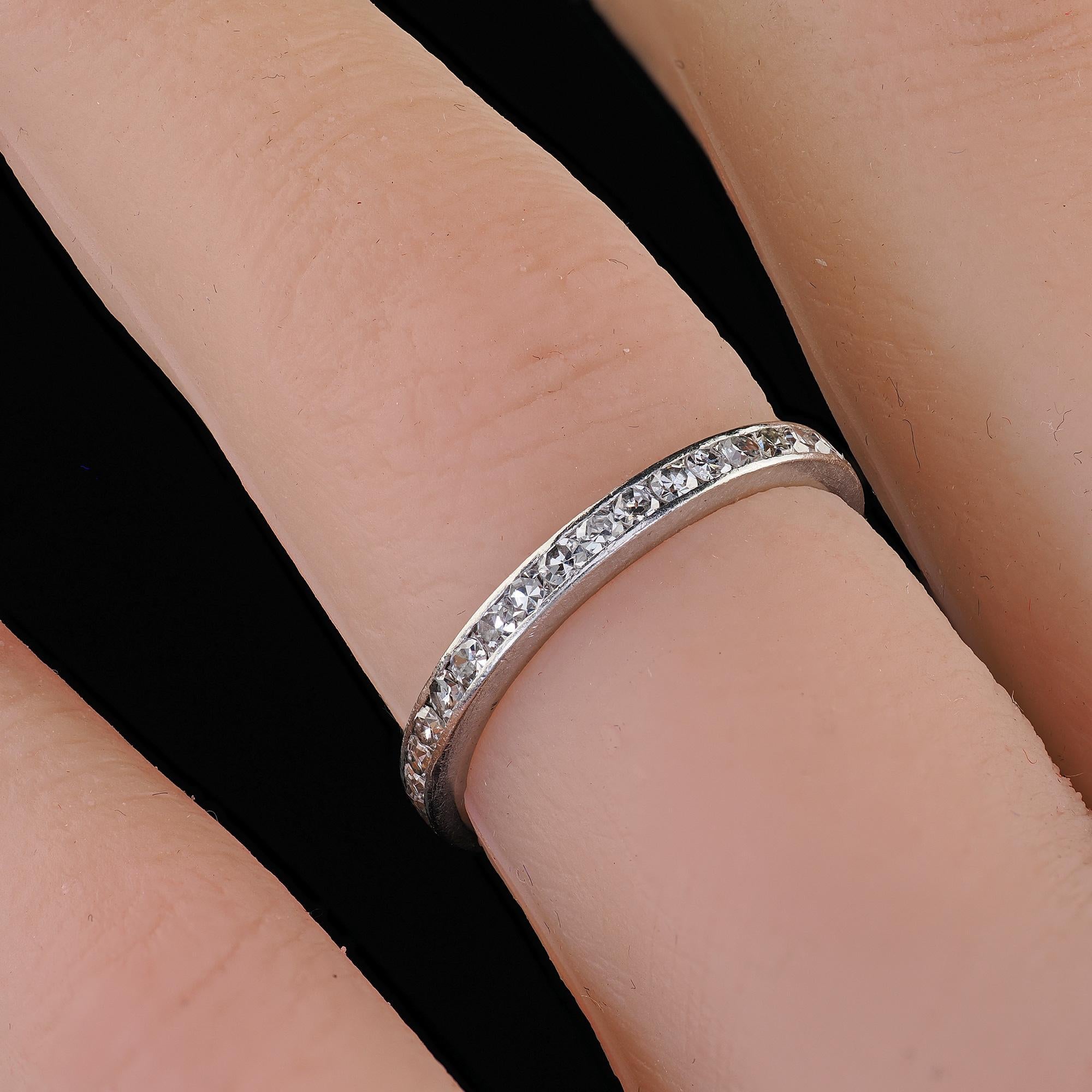 Anneau d'éternité Art déco ancien en platine avec diamant taille unique - Taille 5 3/4 en vente 2