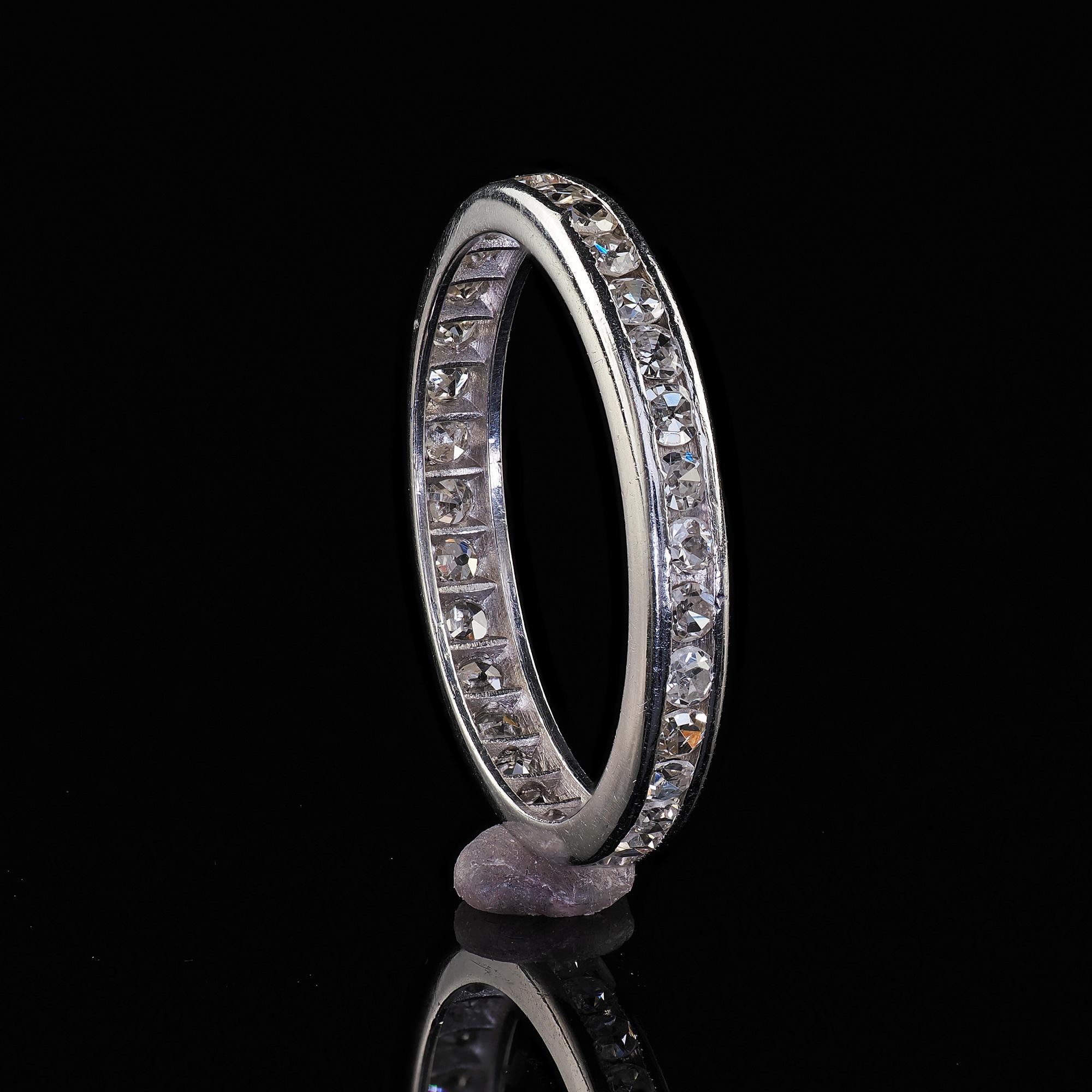 Anneau d'éternité Art déco ancien en platine avec diamant taille unique - Taille 5 Pour femmes en vente