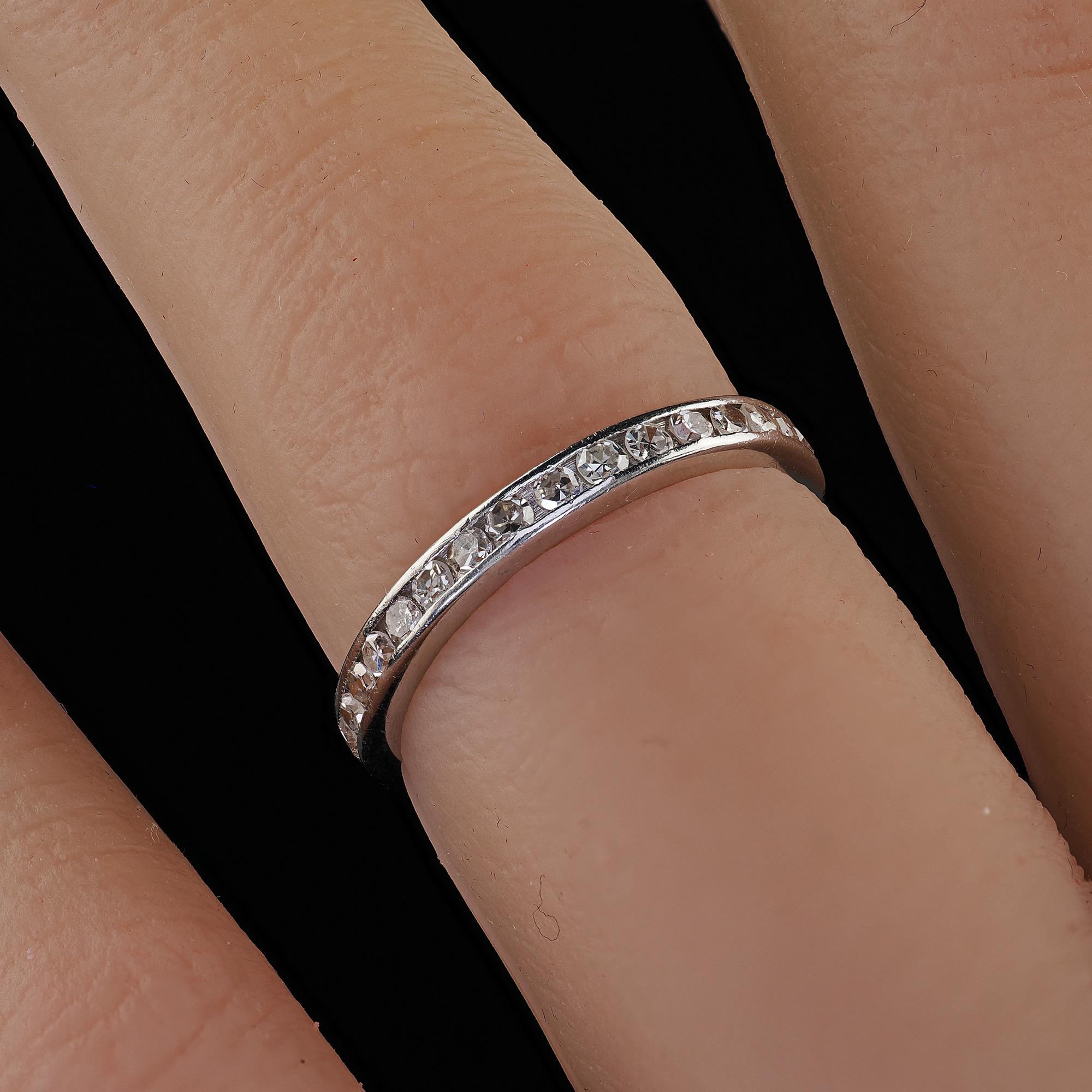 Anneau d'éternité Art déco ancien en platine avec diamant taille unique - Taille 5 en vente 1