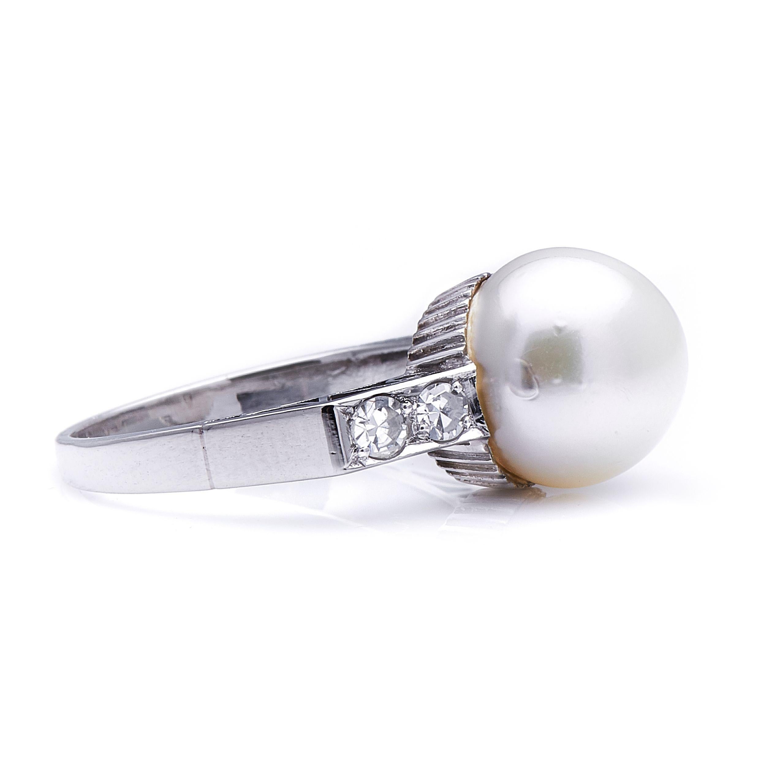 South Sea cultured pearl and diamond ring, circa 1925. South Sea pearls are famous among cultured pearls for their superb quality, and the thickness of their nacre surface. This example is no exception, with a beautiful, smooth and highly lustrous