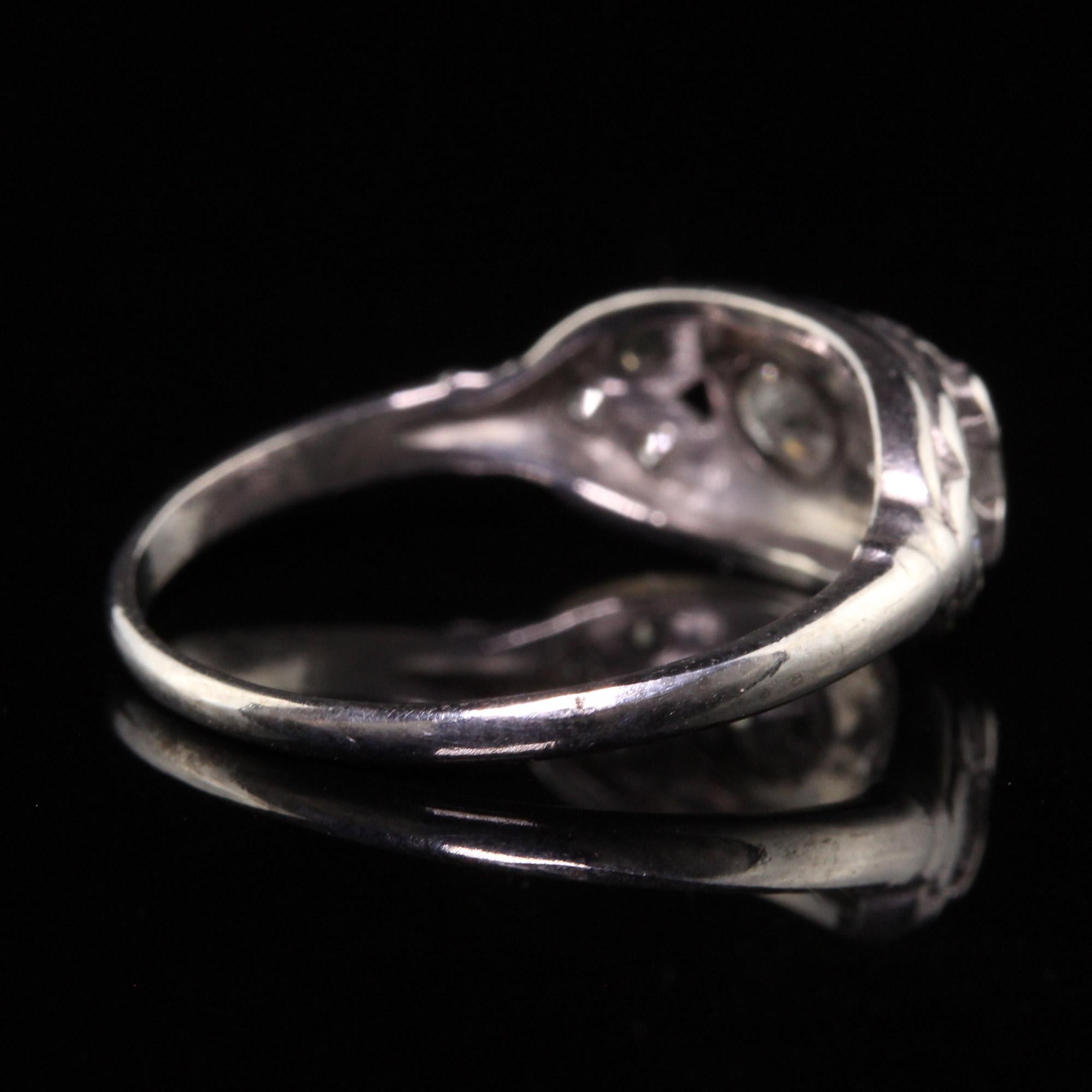 Antique Art Deco Platinum Two Stone Old Mine Diamond Ring In Good Condition For Sale In Great Neck, NY