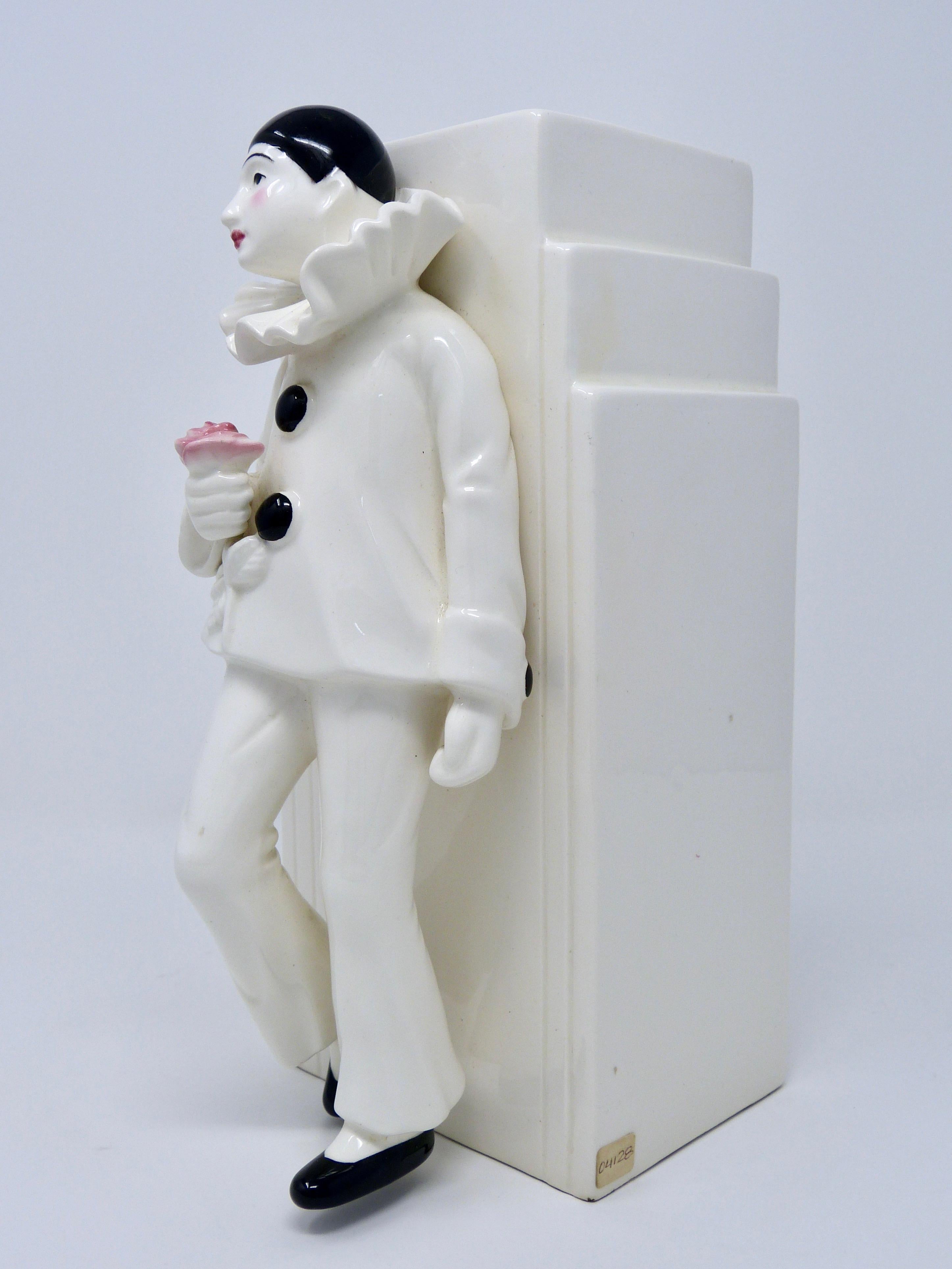 Antique Art Deco Porcelain Pierrot Vase, circa 1930 For Sale 1