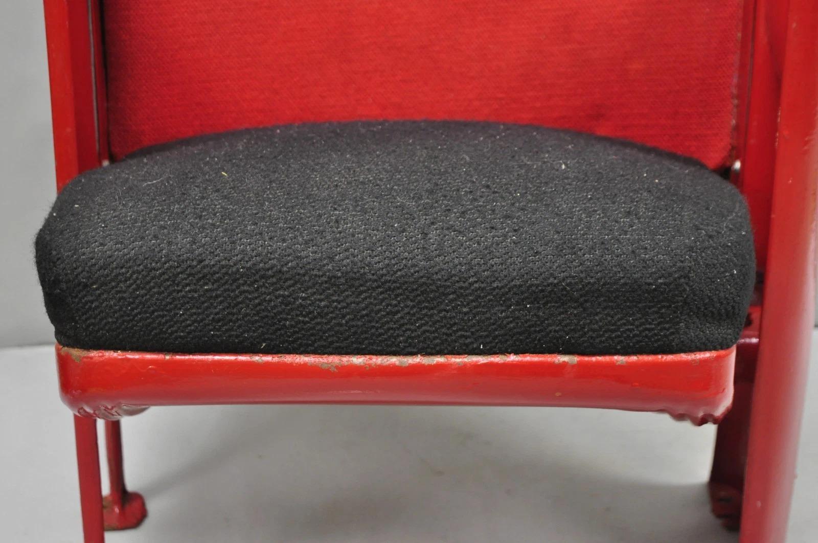 Antiker Art Deco rot lackiert authentisch gepolsterter Kinosessel im Angebot 7
