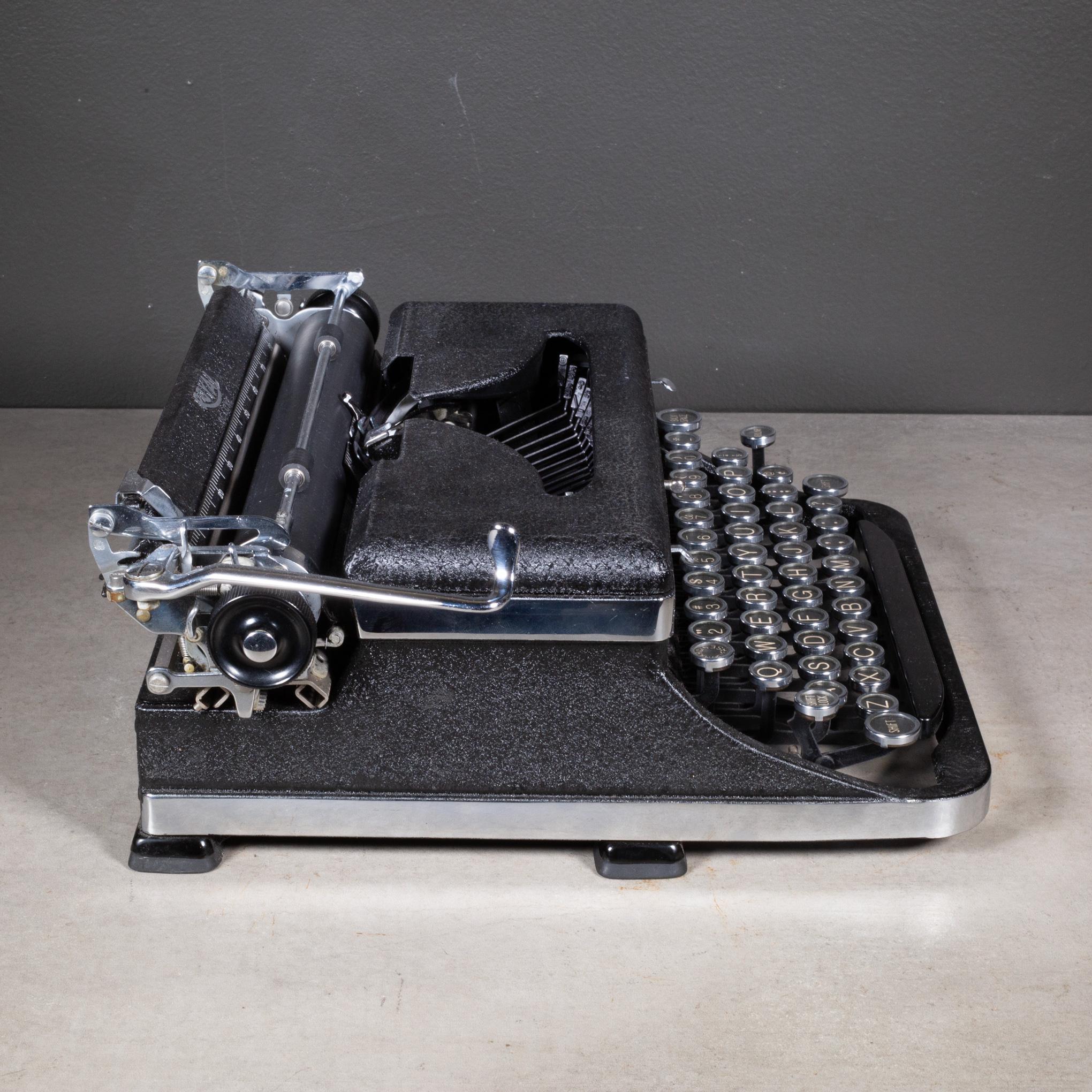 Antique Art Deco Royal De Luxe Portable Typewriter c.1935 1