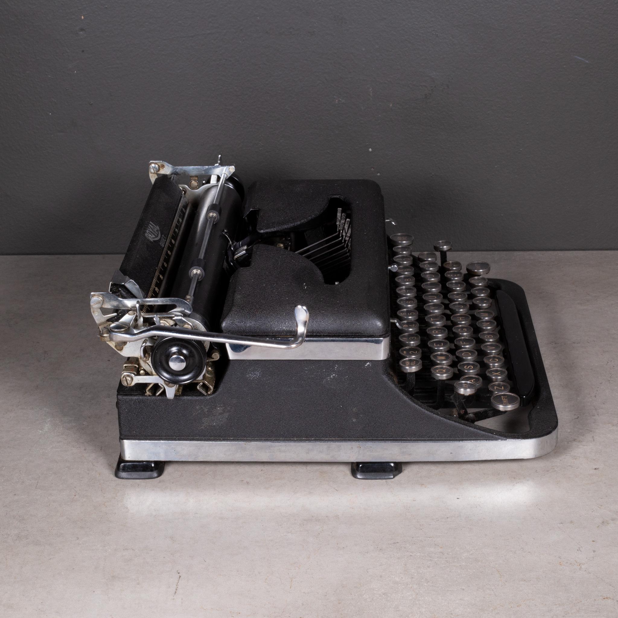 Antique Art Deco Royal Portable Typewriter c.1935 1