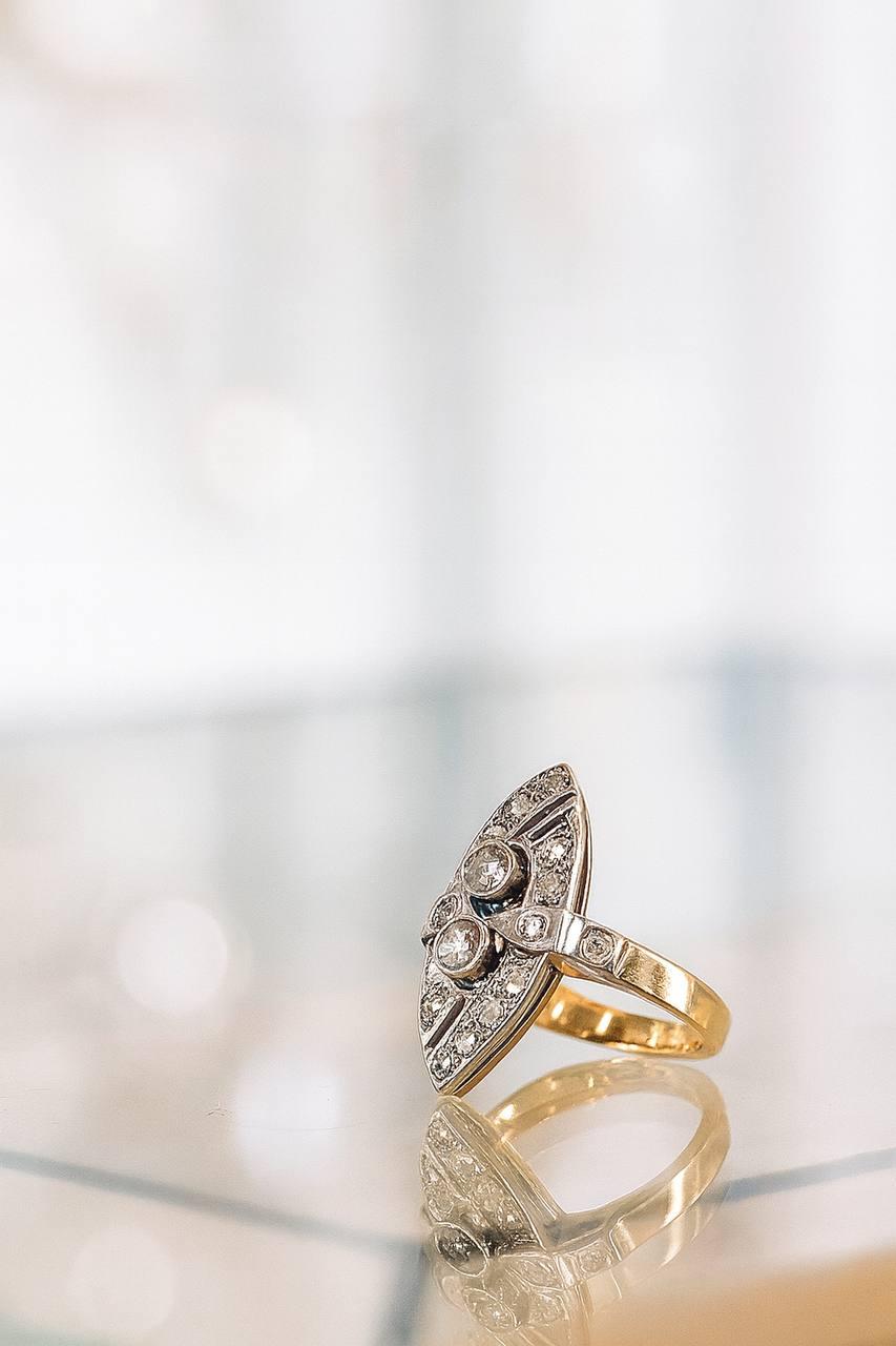 Bague navette russe Art déco ancienne en or 14 carats avec diamants taille rose en vente 4