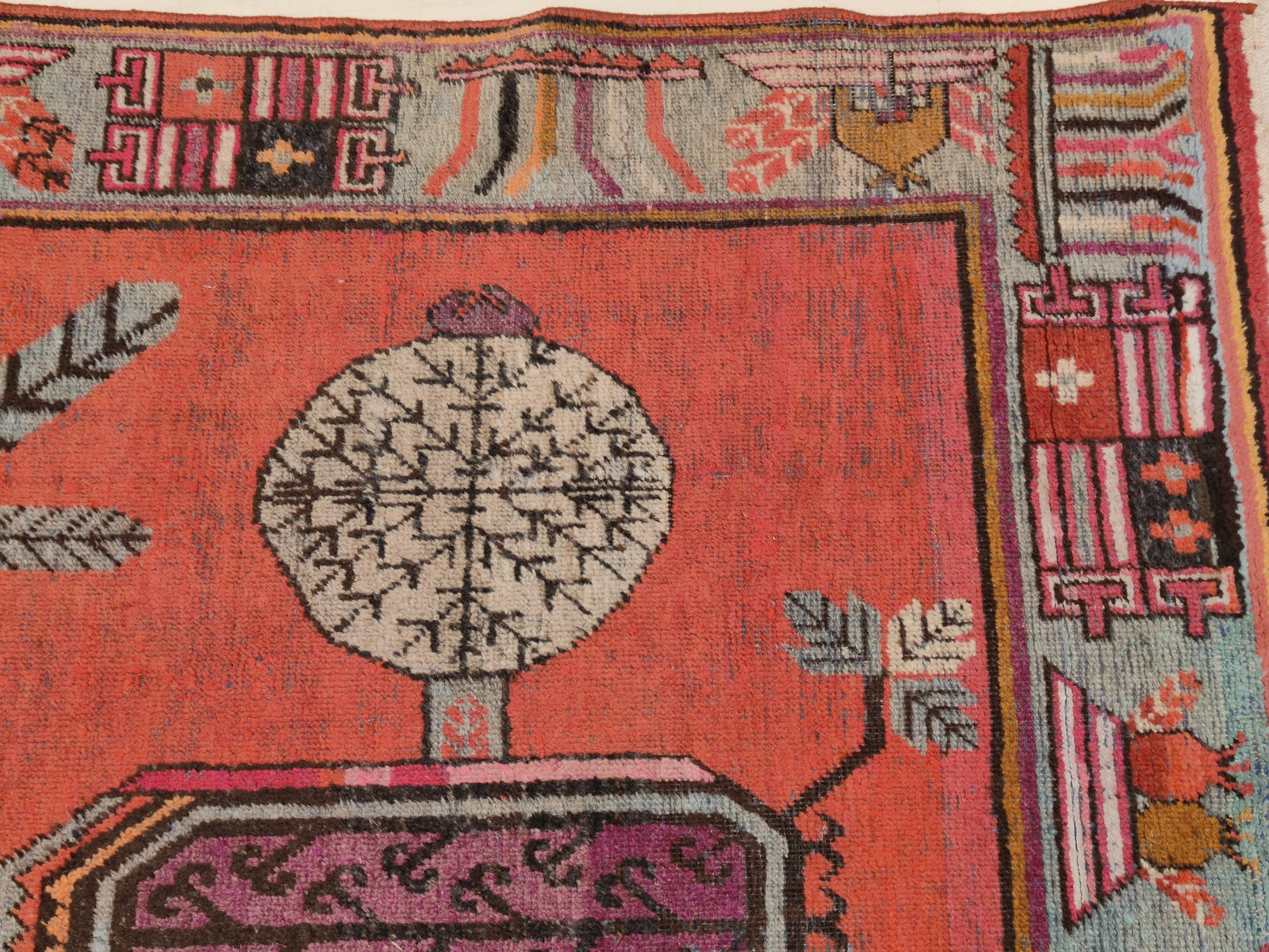 Antique Art Deco Samarkand Prestige Rug In Fair Condition In Milan, IT