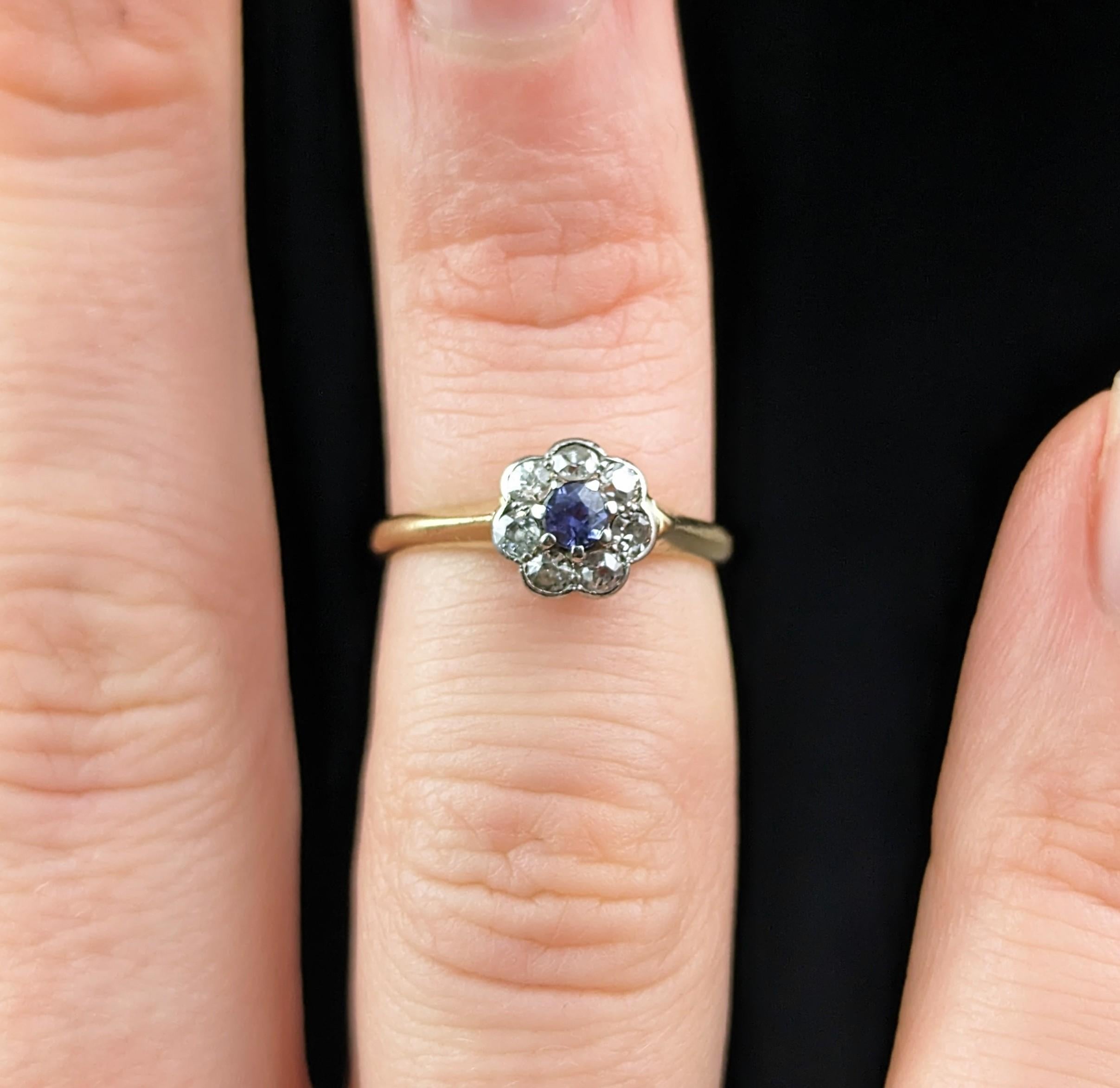 Women's Antique Art Deco Sapphire and Diamond flower ring, 18k gold 