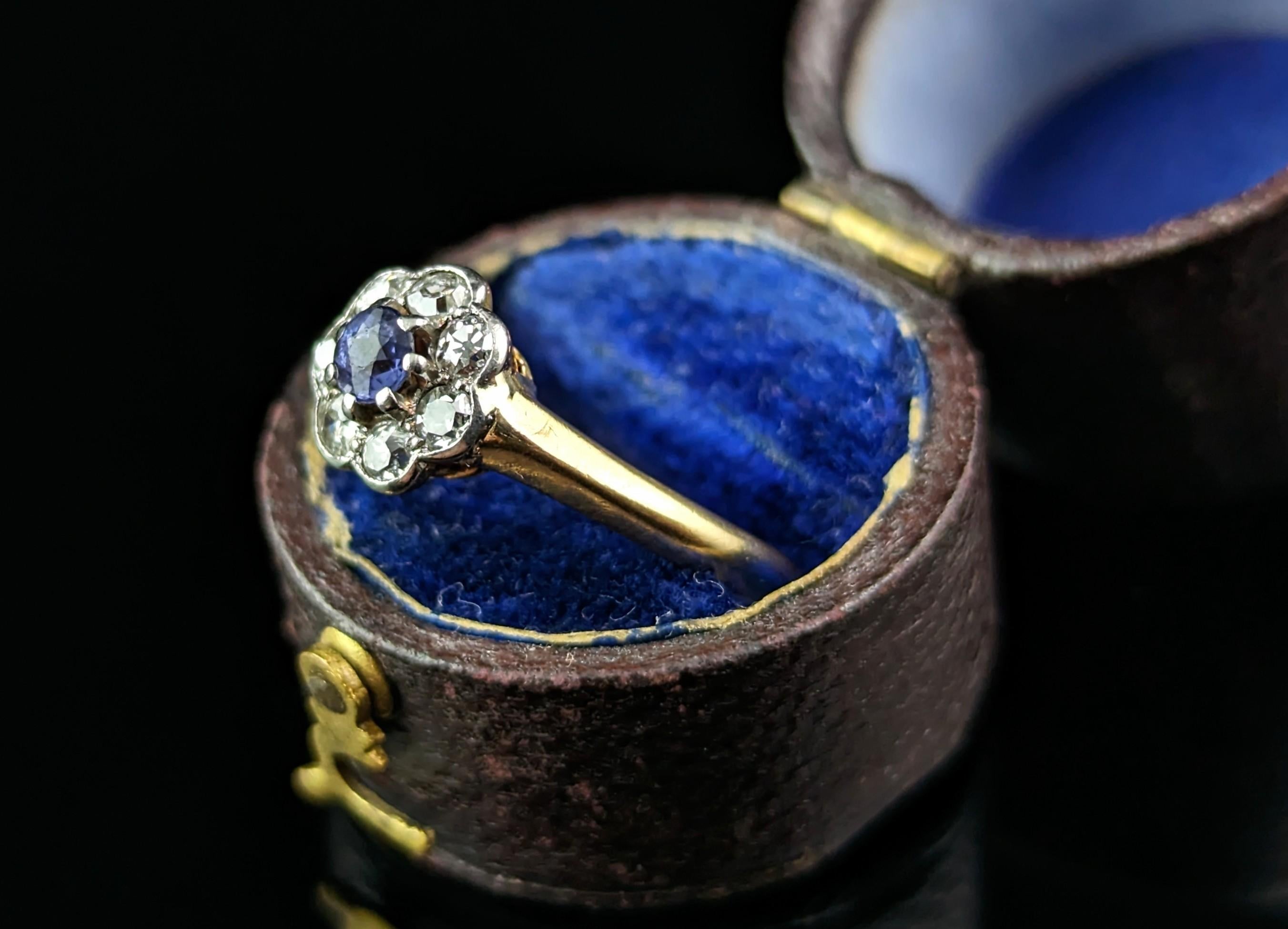 Antique Art Deco Sapphire and Diamond flower ring, 18k gold  2