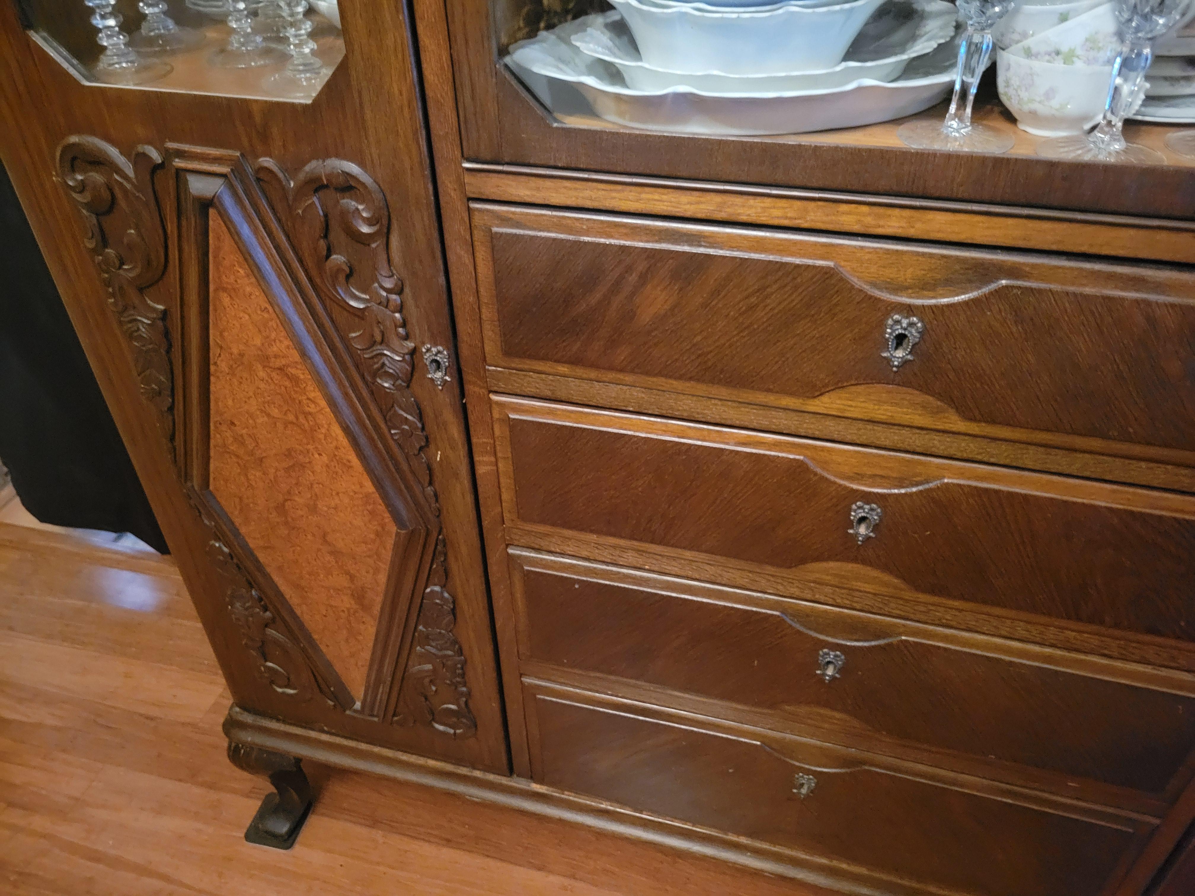 Antike Jugendstil-Hutch aus China mit 4 Schubladen im Angebot 1