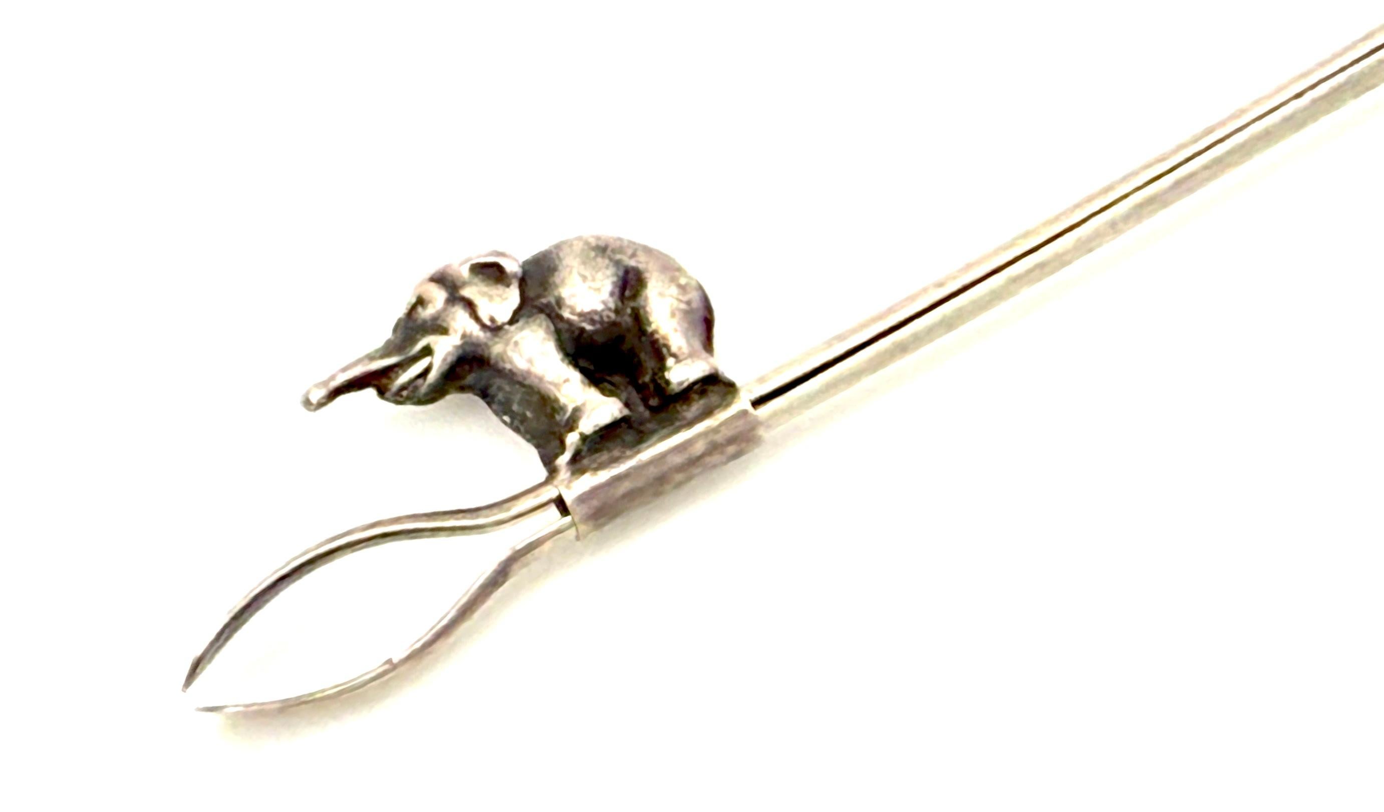 Porte-cigarettes antique en argent A Antiques Silver Elephant Bon état à Munich, Bavaria