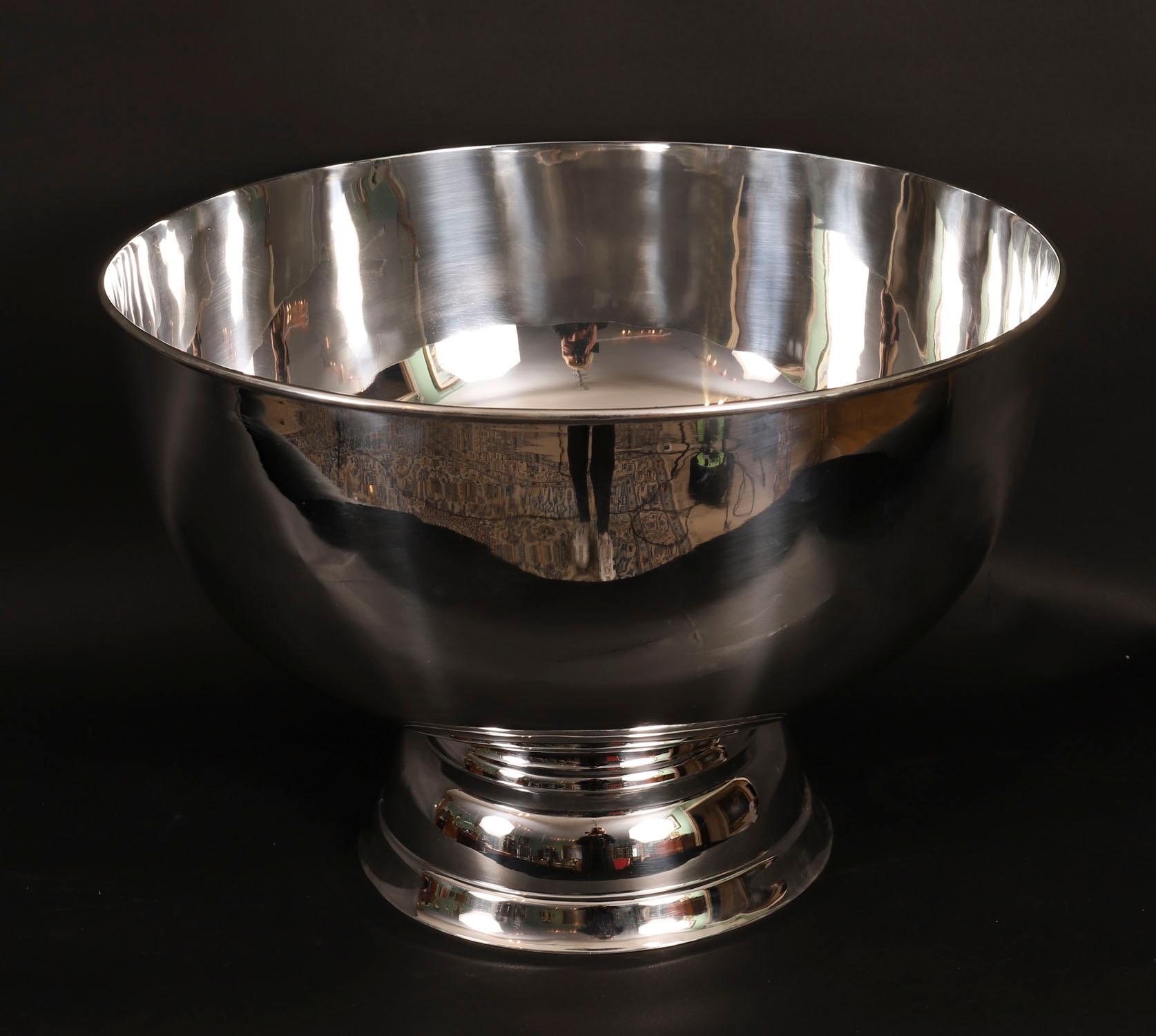 Antique Art Deco Silver Plated Champagne /Wine Cooler Mappin & Webb 20th Century Art Decó en venta