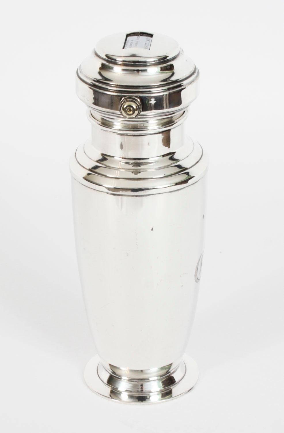 Shaker à cocktail Art déco ancien en métal argenté par Mixit 20ème siècle Bon état - En vente à London, GB