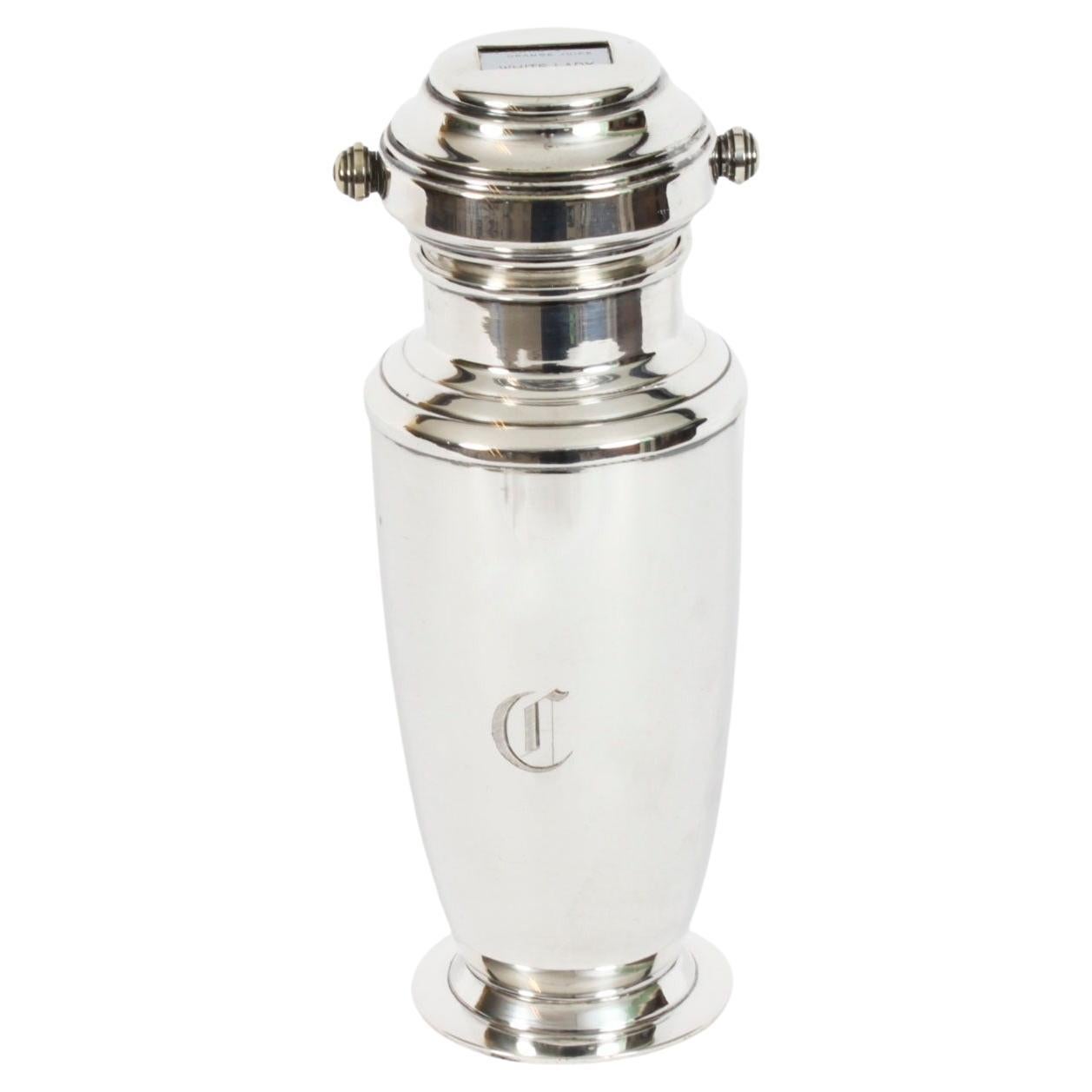 Antigua coctelera Art Decó con receta chapada en plata de Mixit Siglo XX