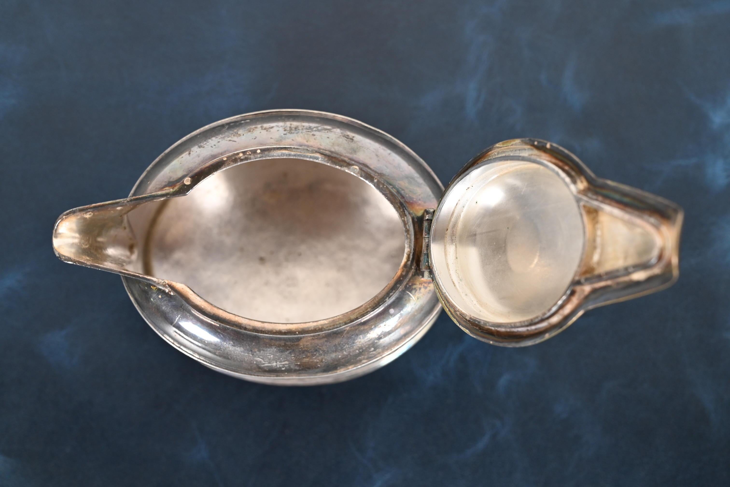 Antike Art Deco Silberblech Milchkännchen (20. Jahrhundert) im Angebot