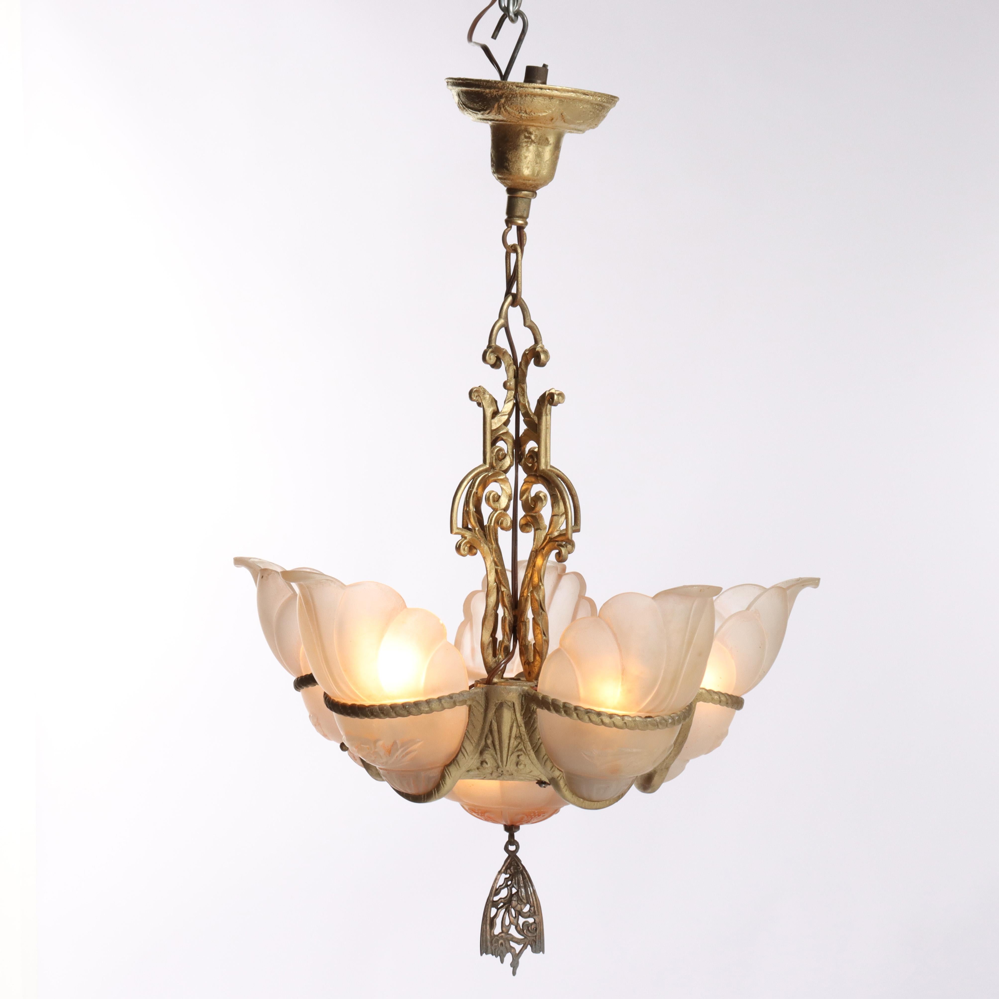 Antica lampada a sospensione con paralume in stile Art Deco C1930 In condizioni buone in vendita a Big Flats, NY