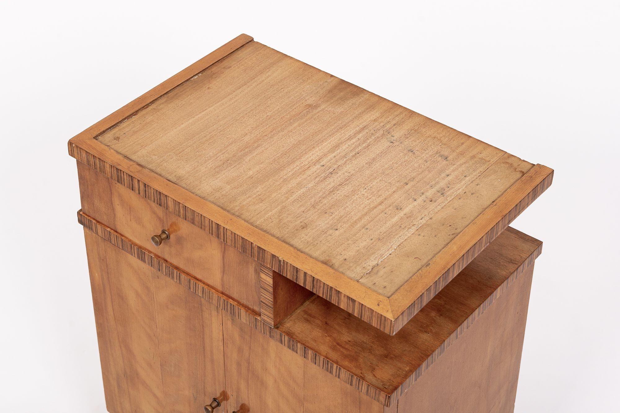 Antico mobile bar o mobile laterale in Wood, 1930 3
