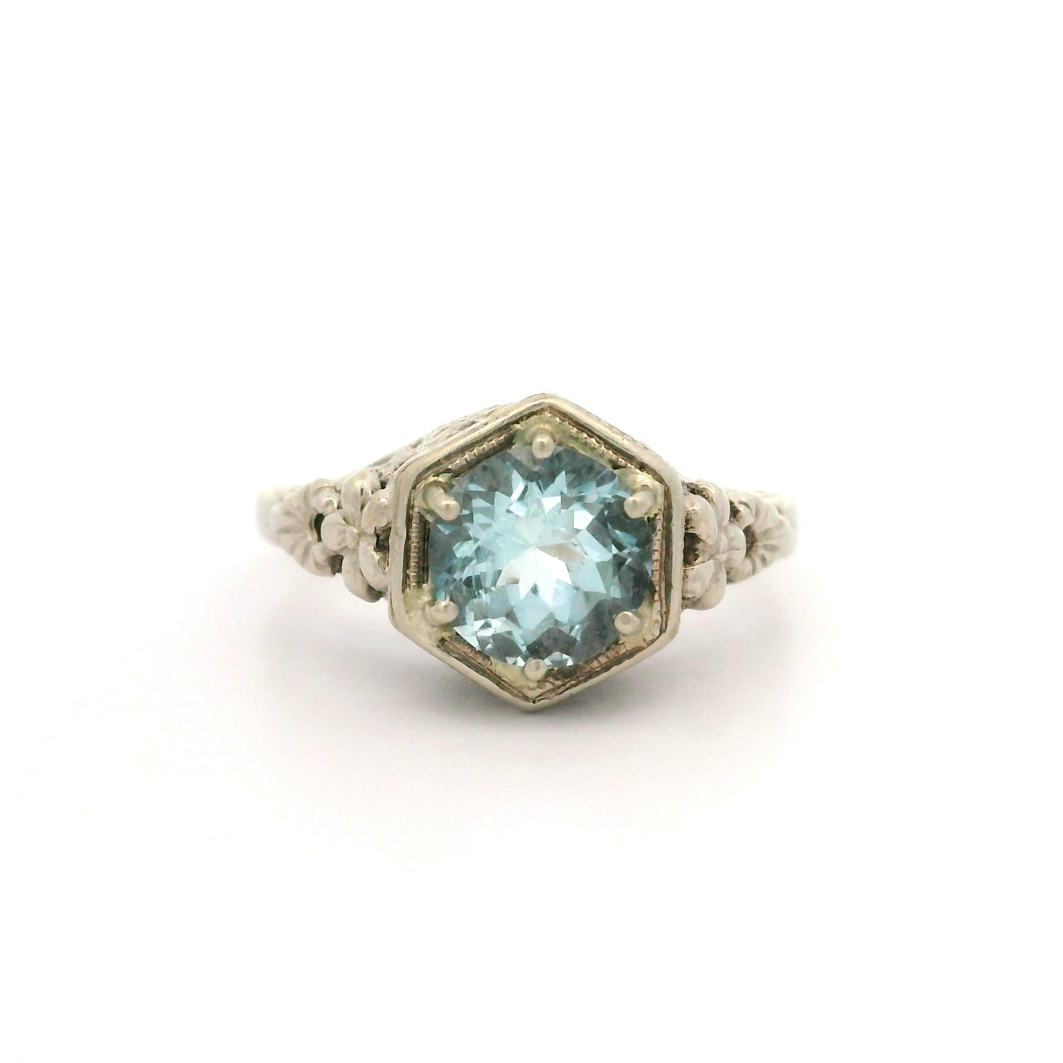 Antique Art Deco Solid White Gold 1.06ct Round Aquamarine Floral Open Work Ring For Sale 2