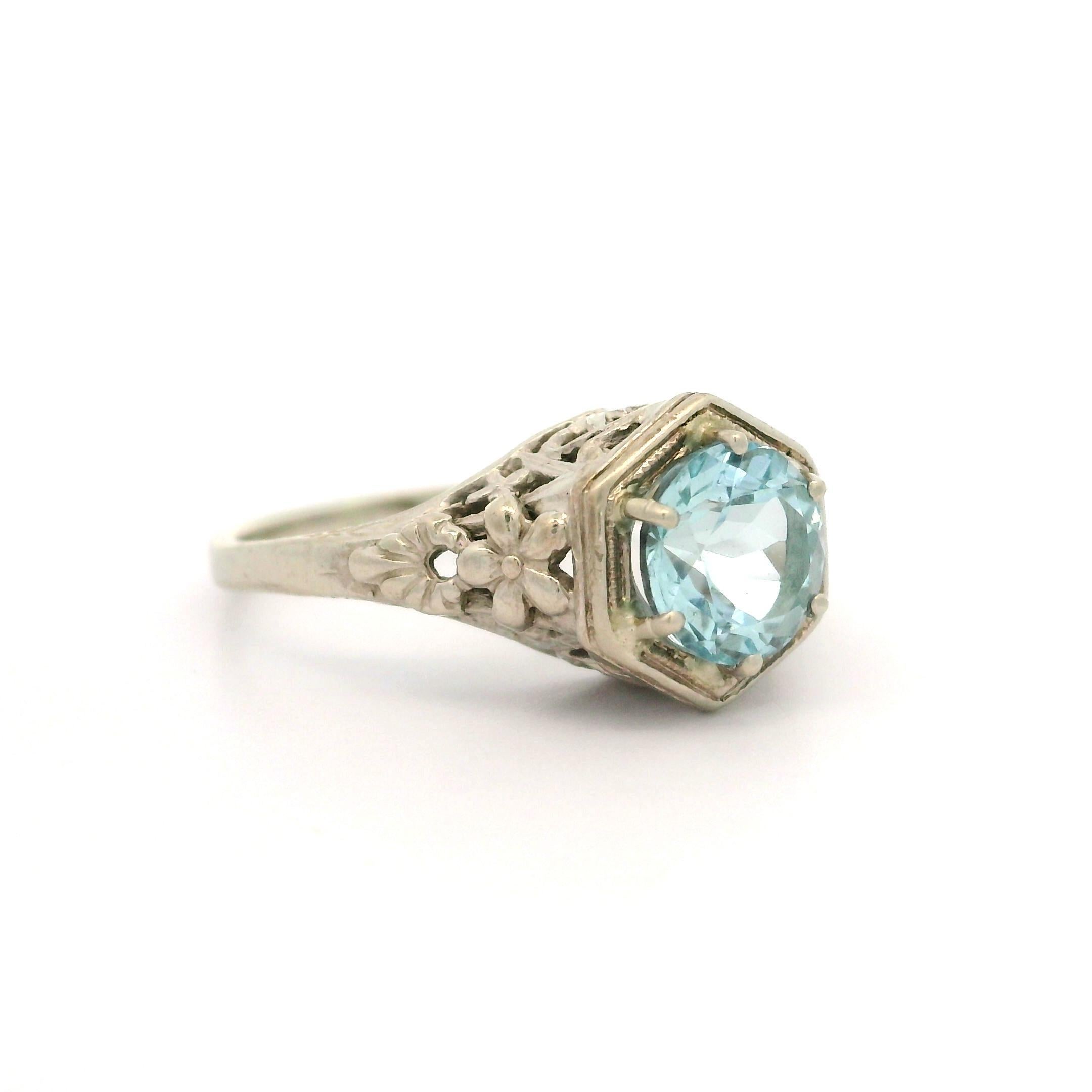 Antique Art Deco Solid White Gold 1.06ct Round Aquamarine Floral Open Work Ring For Sale 3