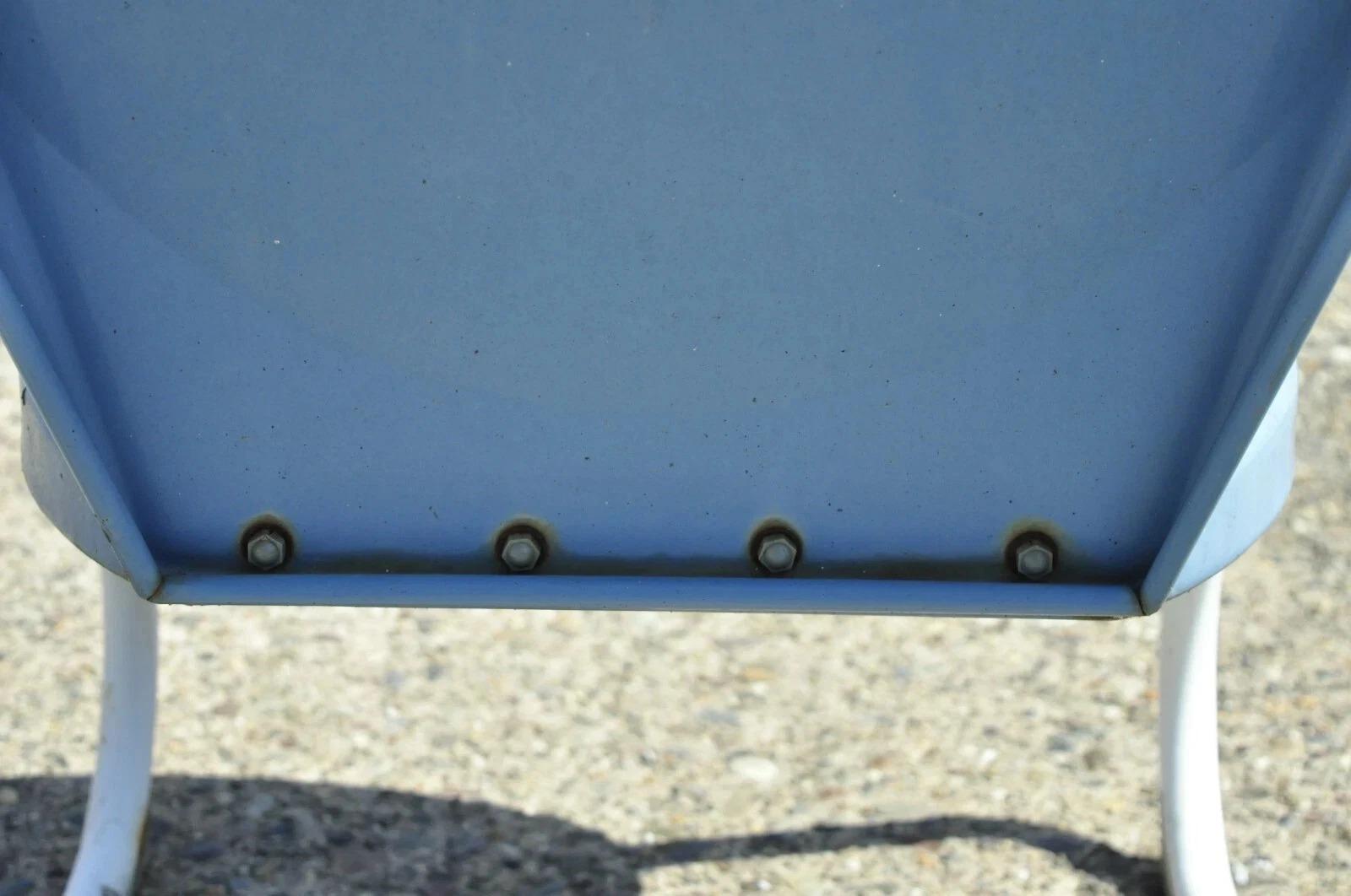 Antiguo Art Decó Acero Metal Vintage Azul Jardín Patio Exterior Tumbona en venta 4