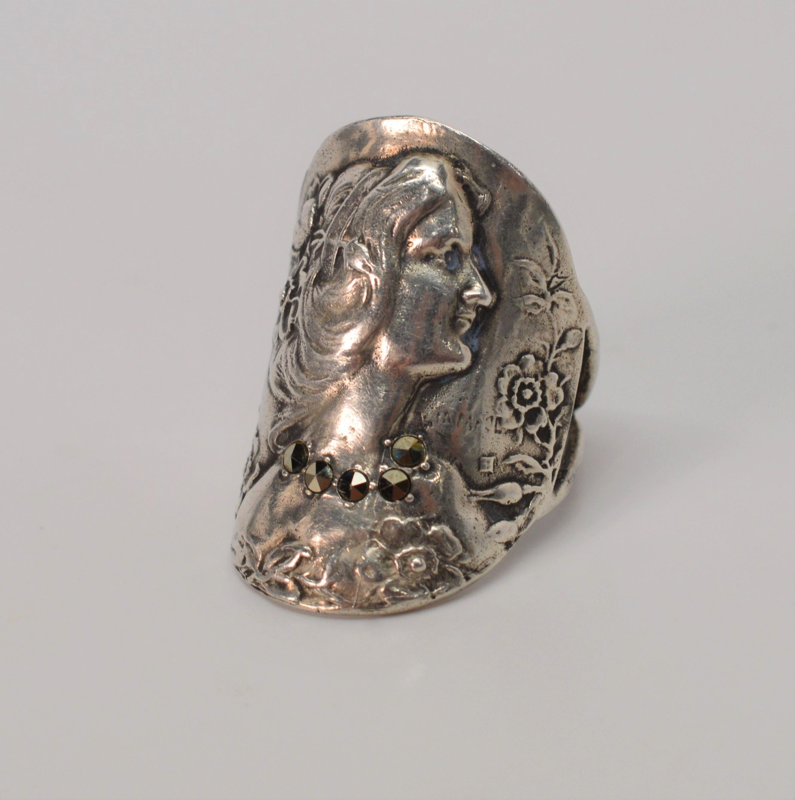Antique Art Deco Sterling Silver Bust Ring In Good Condition In Mount Kisco, NY
