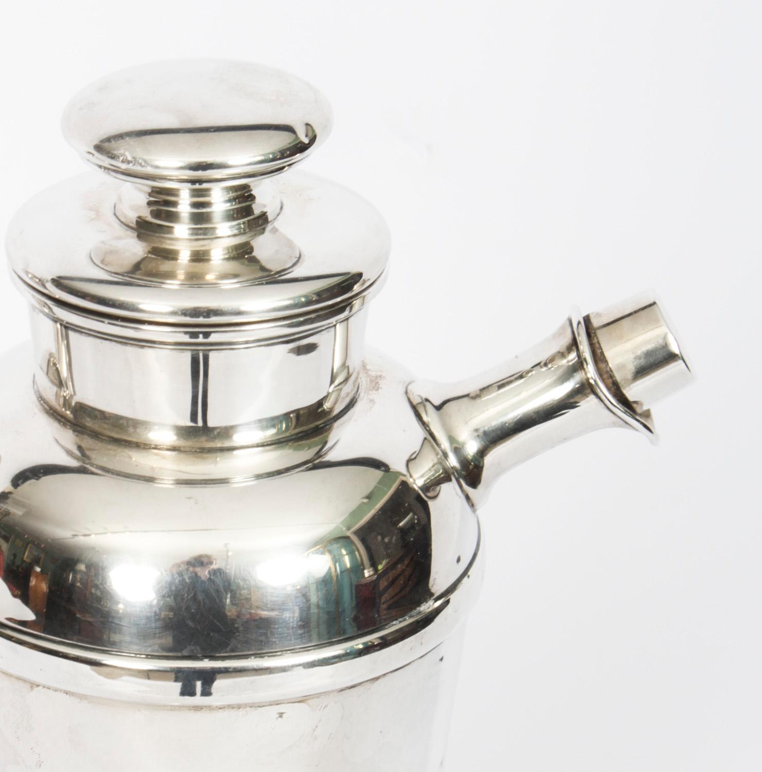 Antique Art Deco Sterling Silver Cocktail Shaker 1930s 20th C In Good Condition In London, GB