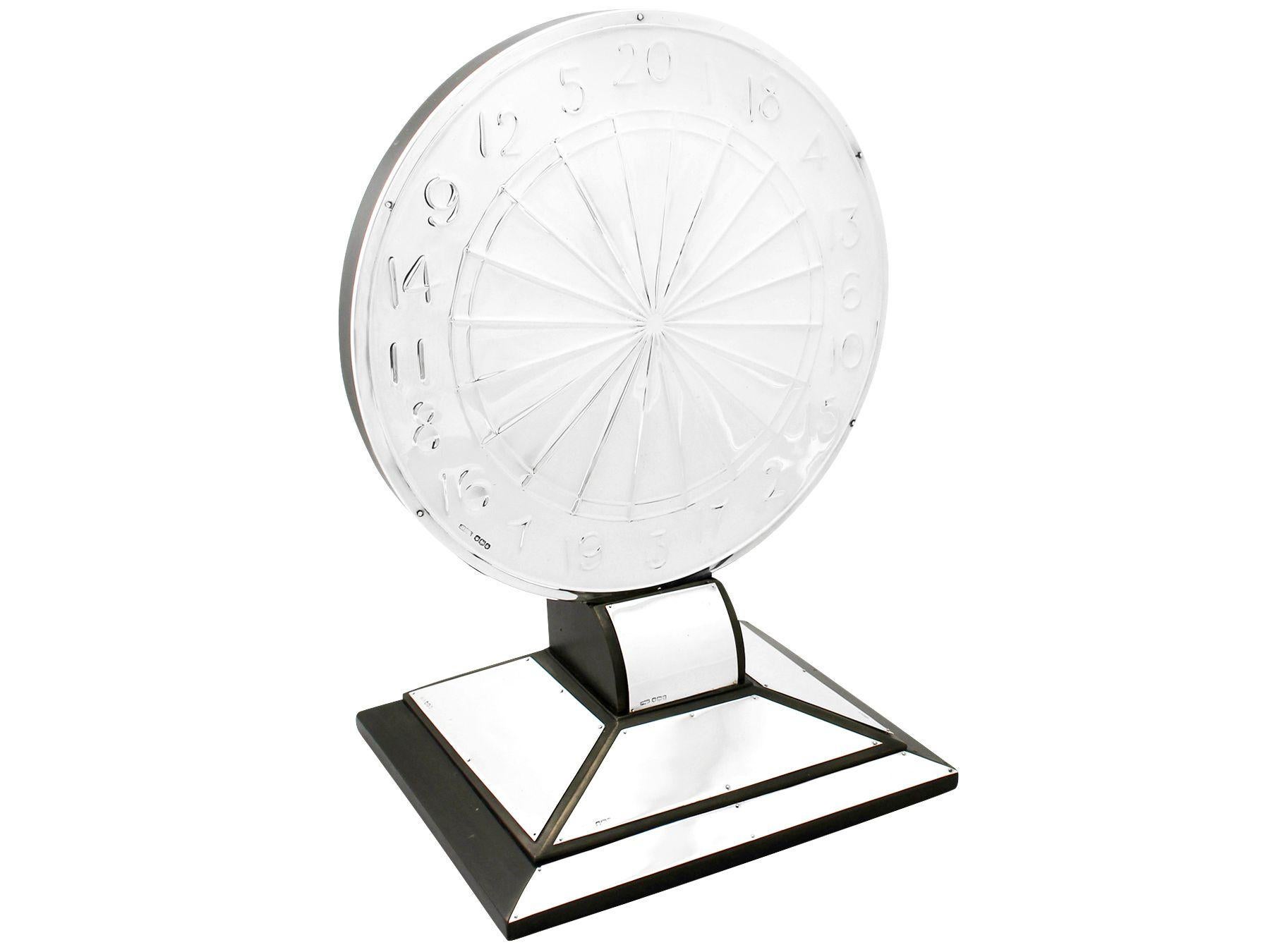 An exceptional, fine and impressive, unusual antique George V English sterling silver Art Deco presentation trophy in the form of dartboard; part of our silverware collection.

This exceptional and unusual antique sterling silver trophy has been