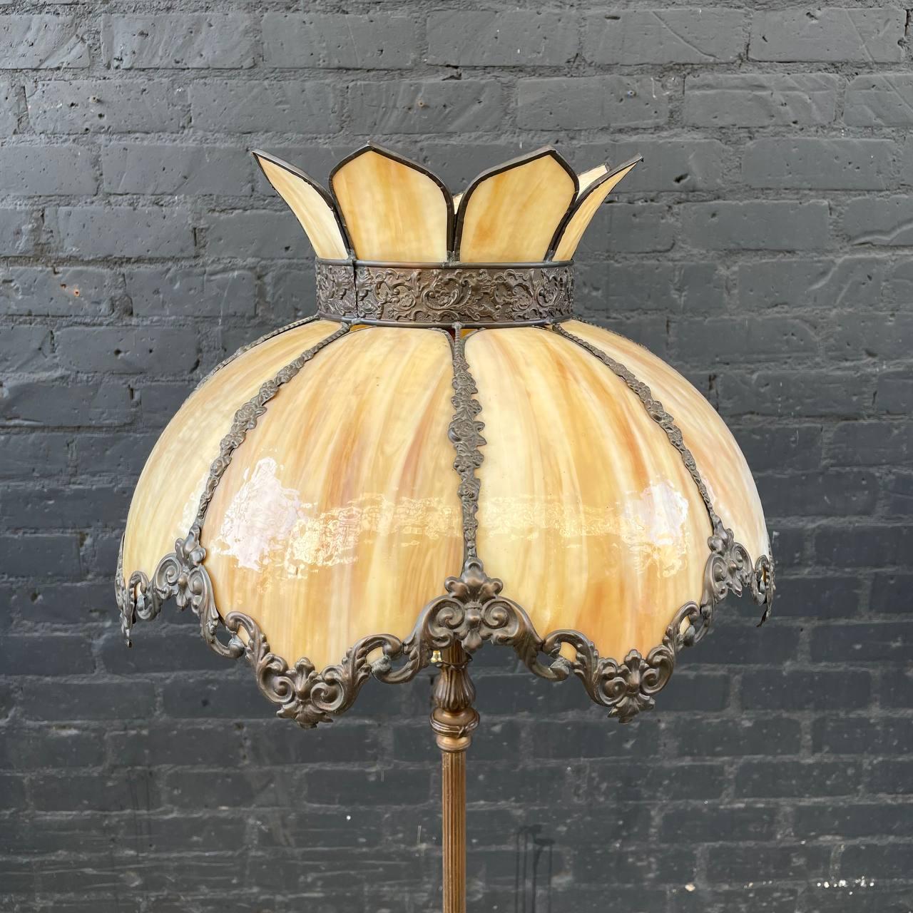 Antique Art Deco Style Brass Table Lamp with Tiffany Style Shade In Good Condition In Los Angeles, CA