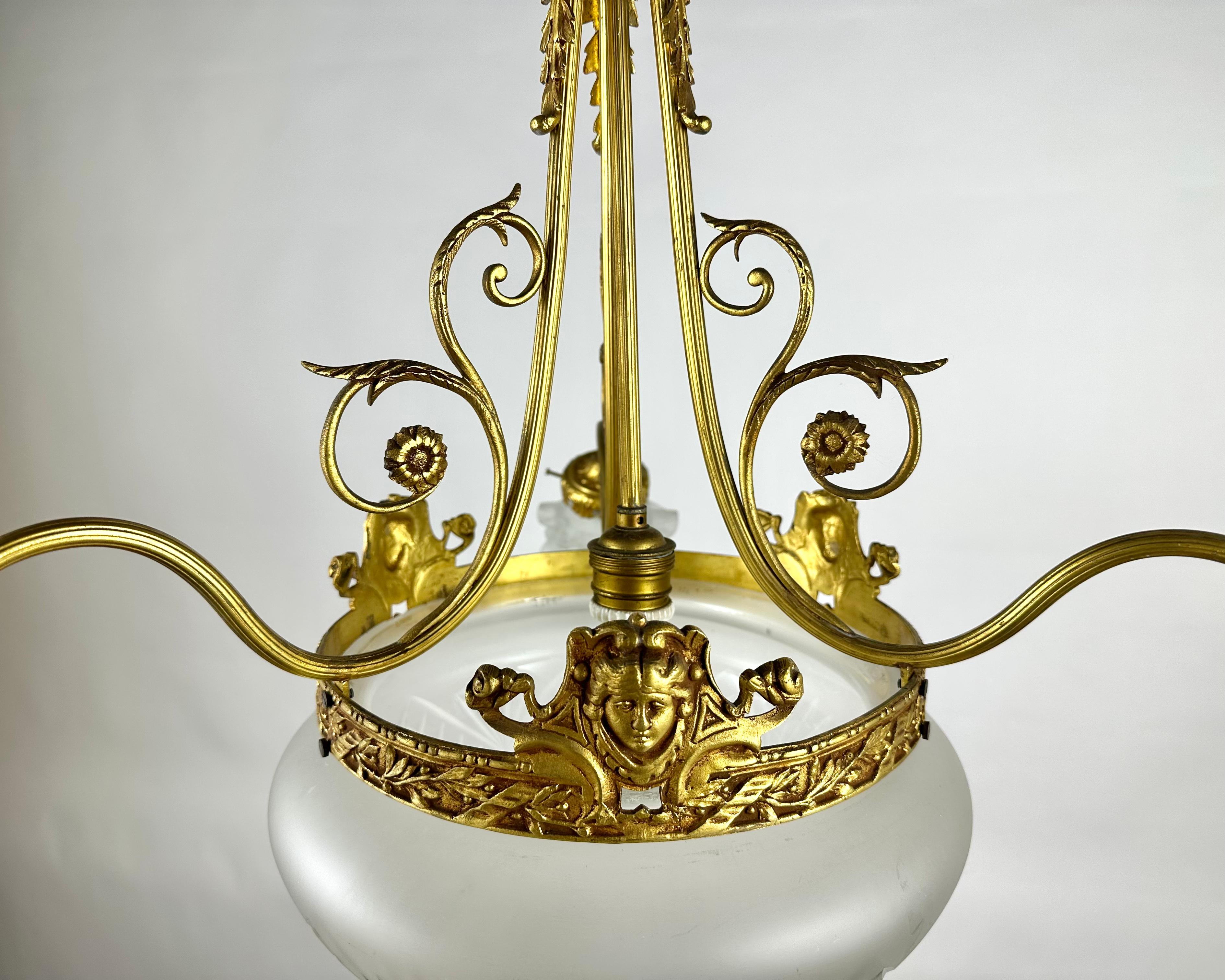 Antiker Kronleuchter aus Bronze und Glas im Art-déco-Stil, Frankreich 1920er Jahre im Angebot 3
