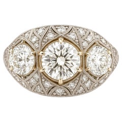 Antiker Art Deco Verlobungsring mit drei Steinen und Diamanten