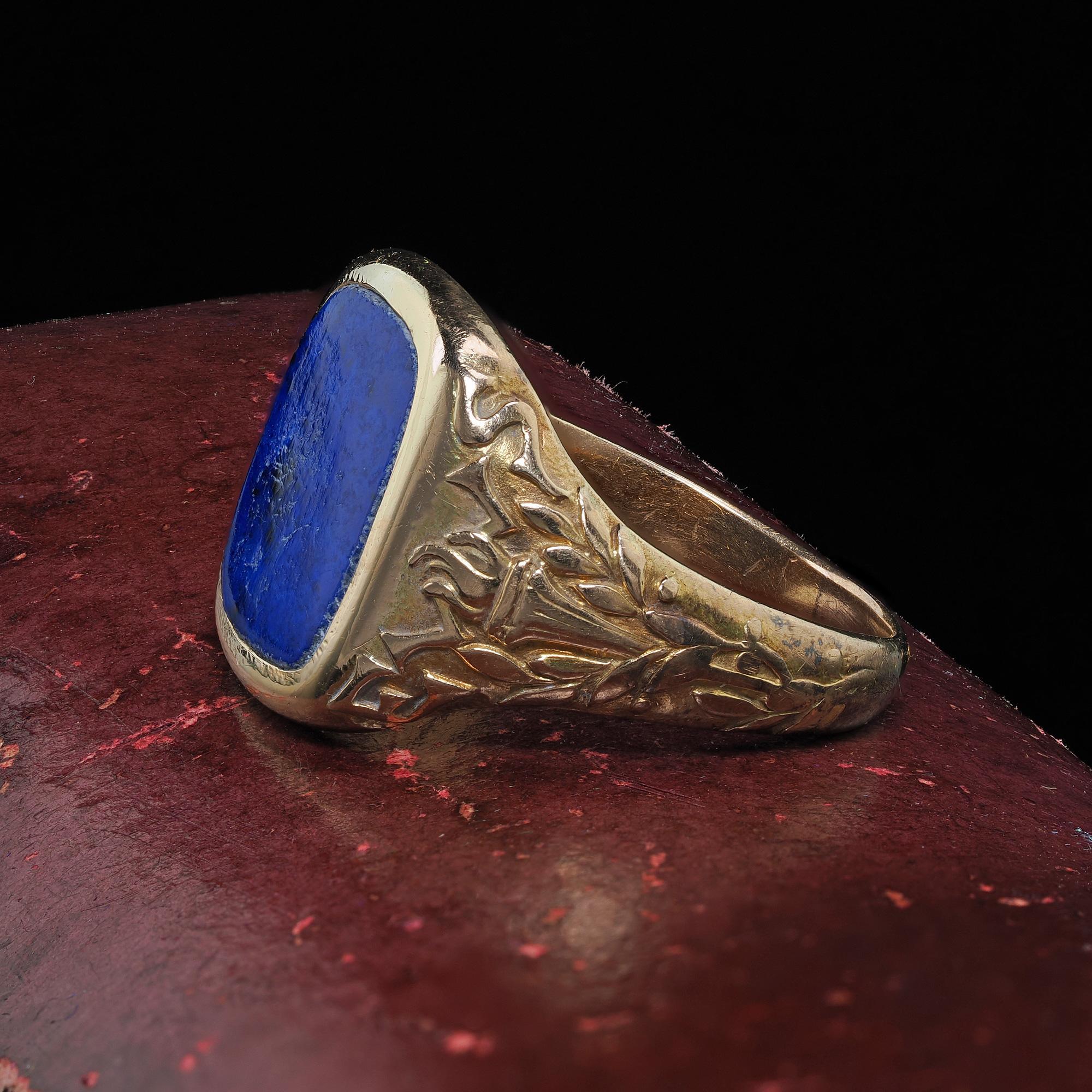 Women's Antique Art Deco Tiffany and Co 14K Yellow Gold Lapis Engraved Ring