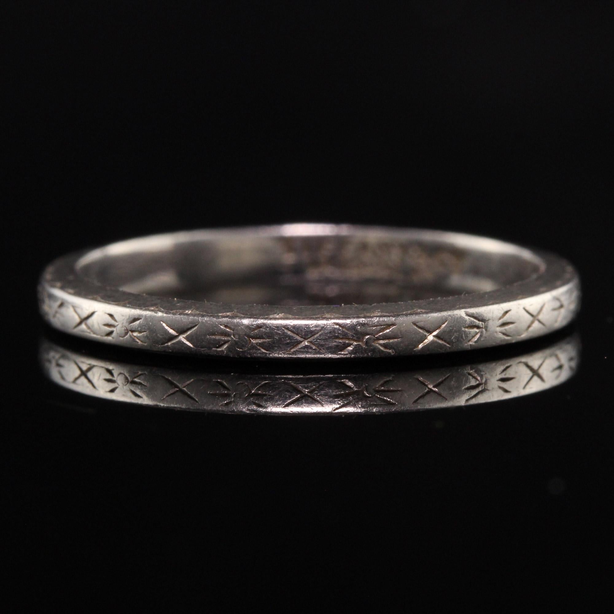 Antique Art Deco Tiffany & Co Platinum Engraved Wedding Band In Good Condition For Sale In Great Neck, NY