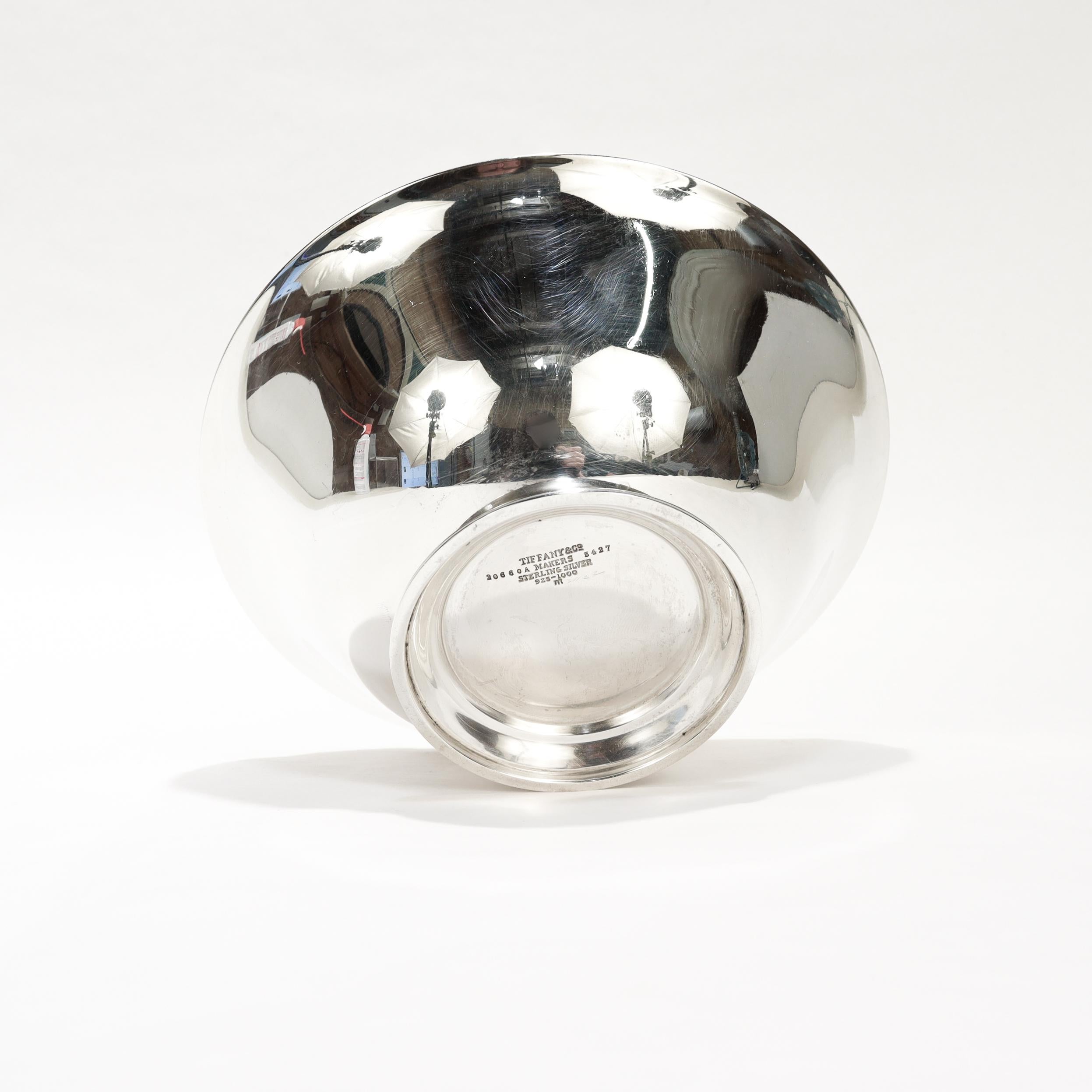 Antiguo Art Decó Tiffany & Co. Cuenco de plata de ley grabado en venta 8