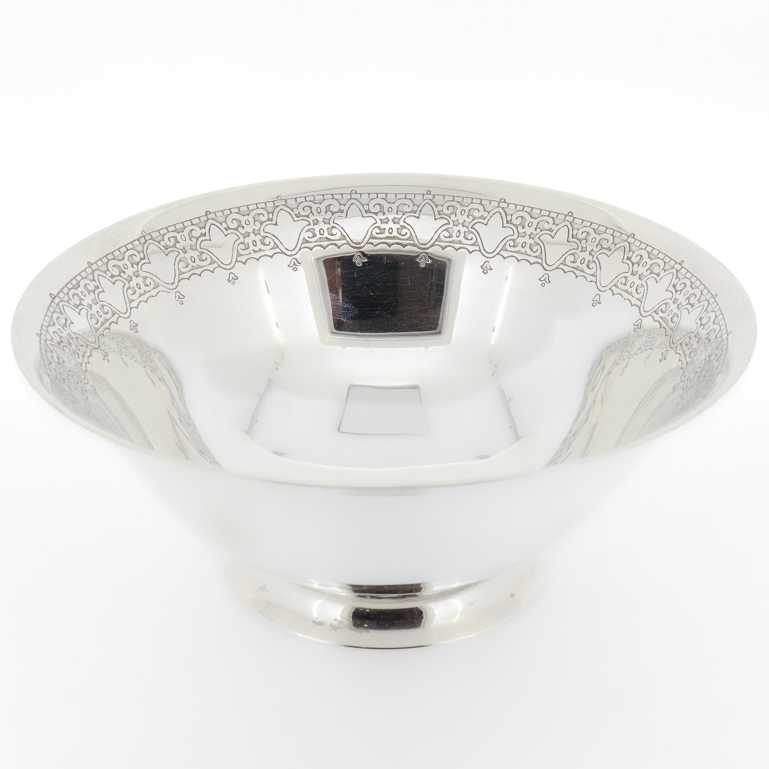 Antiguo Art Decó Tiffany & Co. Cuenco de plata de ley grabado Plata esterlina en venta