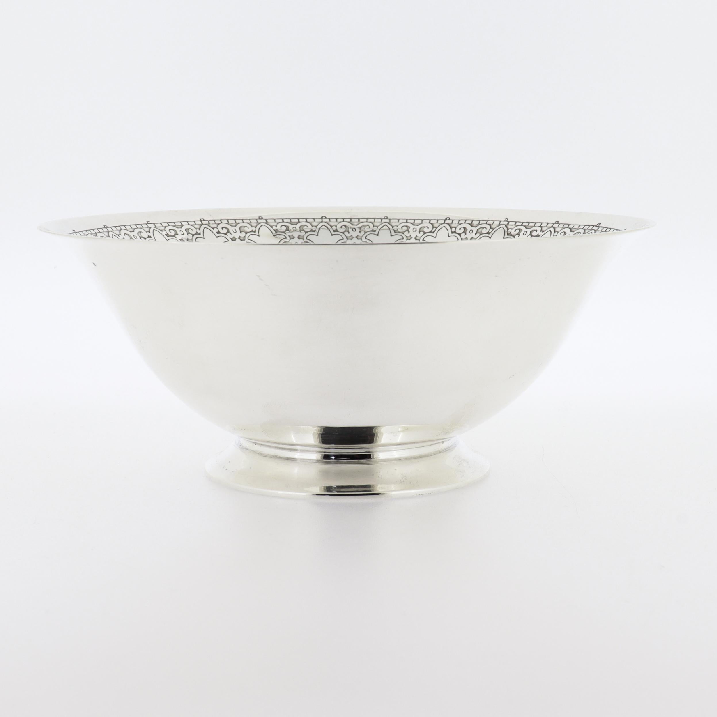 Antiguo Art Decó Tiffany & Co. Cuenco de plata de ley grabado en venta 4