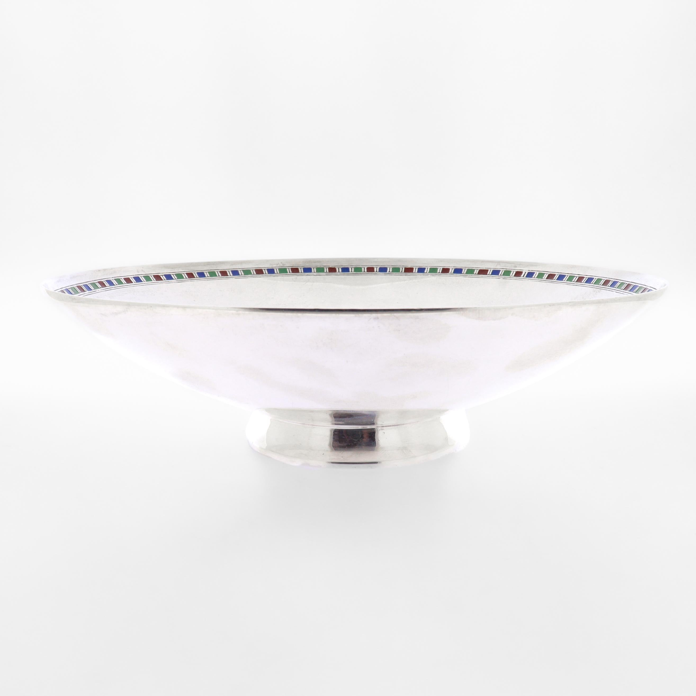 Antikes Art Deco Tiffany & Co. Schale aus Sterling Silber und Mosaik-Emaille (20. Jahrhundert) im Angebot