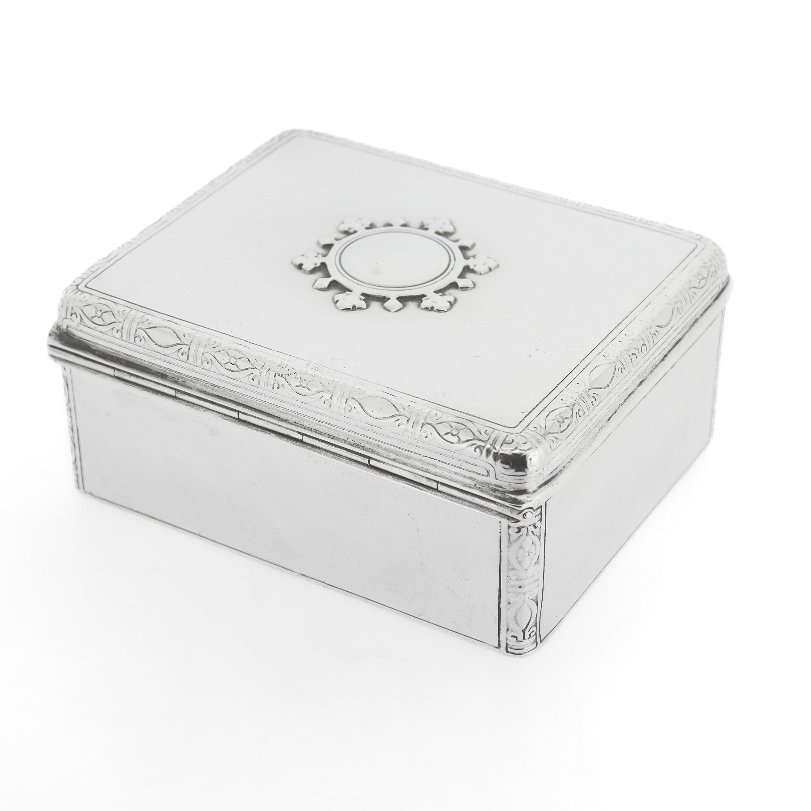 Antique Art Deco Tiffany & Co. Sterling Silver Wood Lined Dresser Box For Sale 2