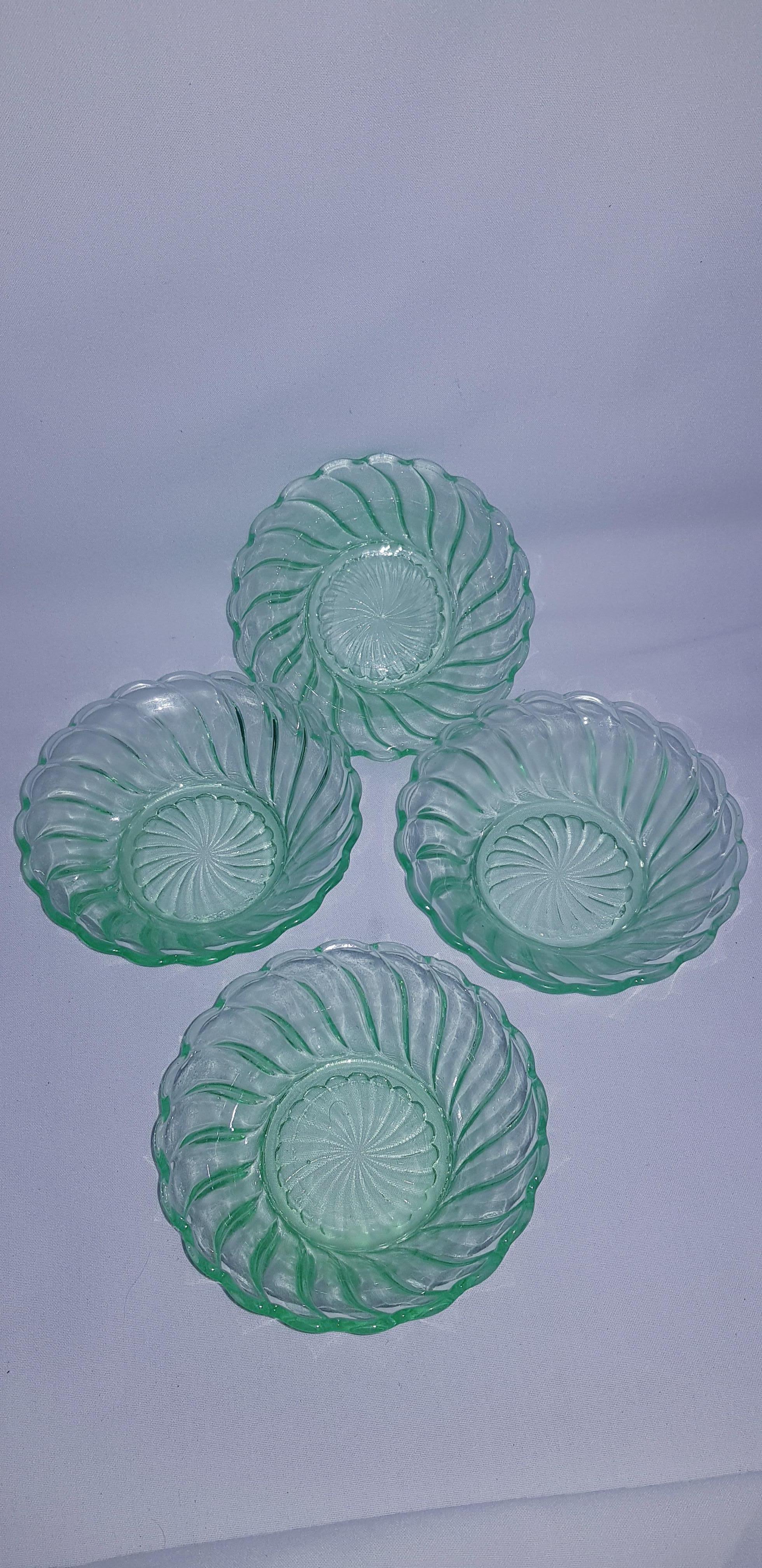 Hand-Crafted Antique Art Deco Uranium Glass Set For Sale