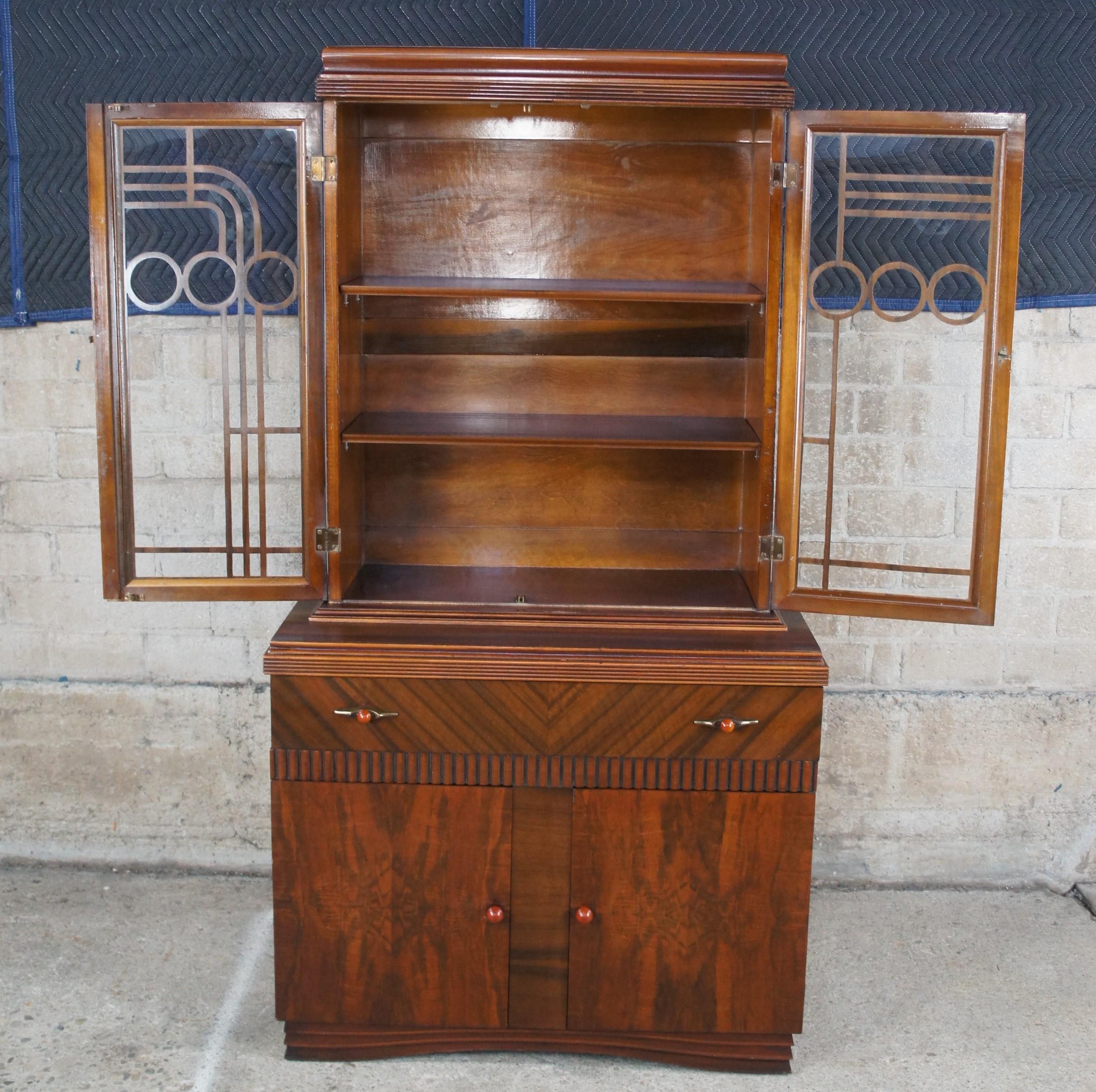 Antique Art Deco Walnut Stepback Cupboard China Display Cabinet Boookcase In Good Condition In Dayton, OH