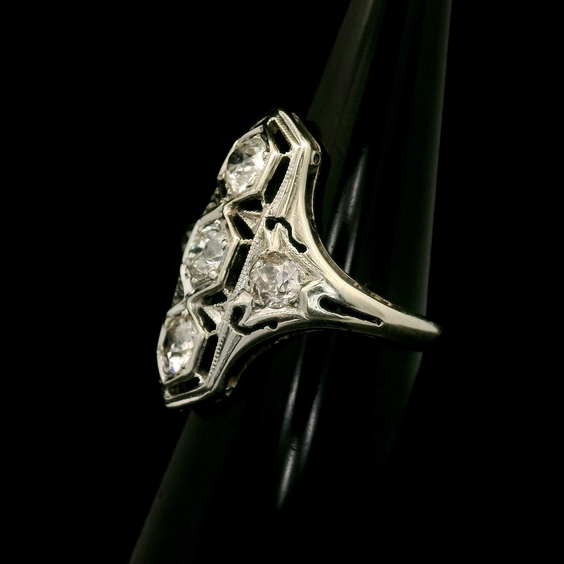 Antiker Art Deco Weißgold 1,02ctw Old Mine Cut Chunky Diamond Dinner Ring Damen im Angebot