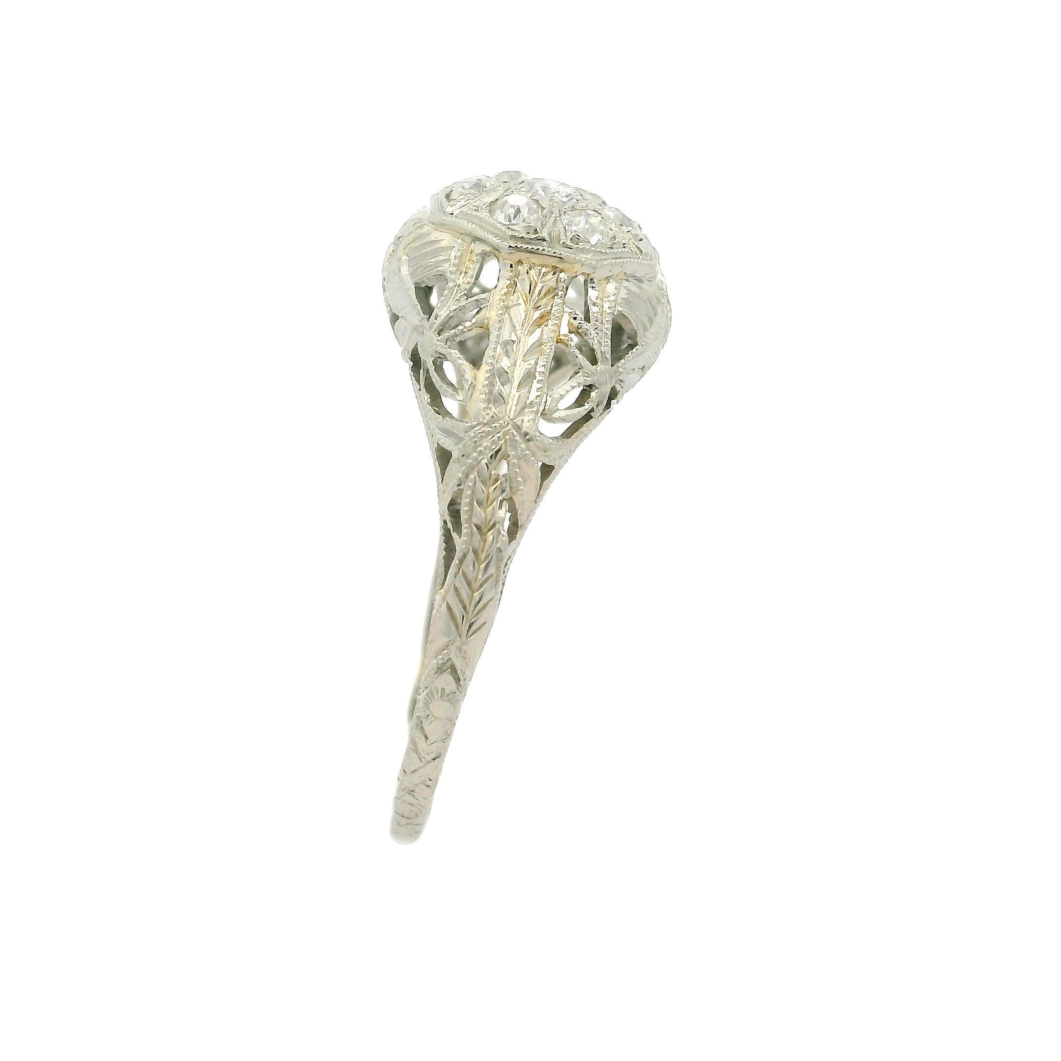 Antiker Art Deco Weißgold .18 Karat Altschliff Diamant Filgree gravierter Arbeitsring im Angebot 4