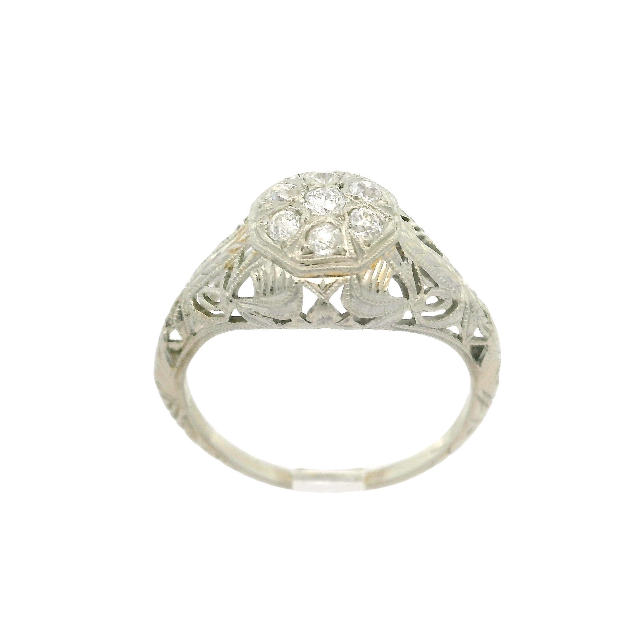 Antiker Art Deco Weißgold .18 Karat Altschliff Diamant Filgree gravierter Arbeitsring im Angebot 5