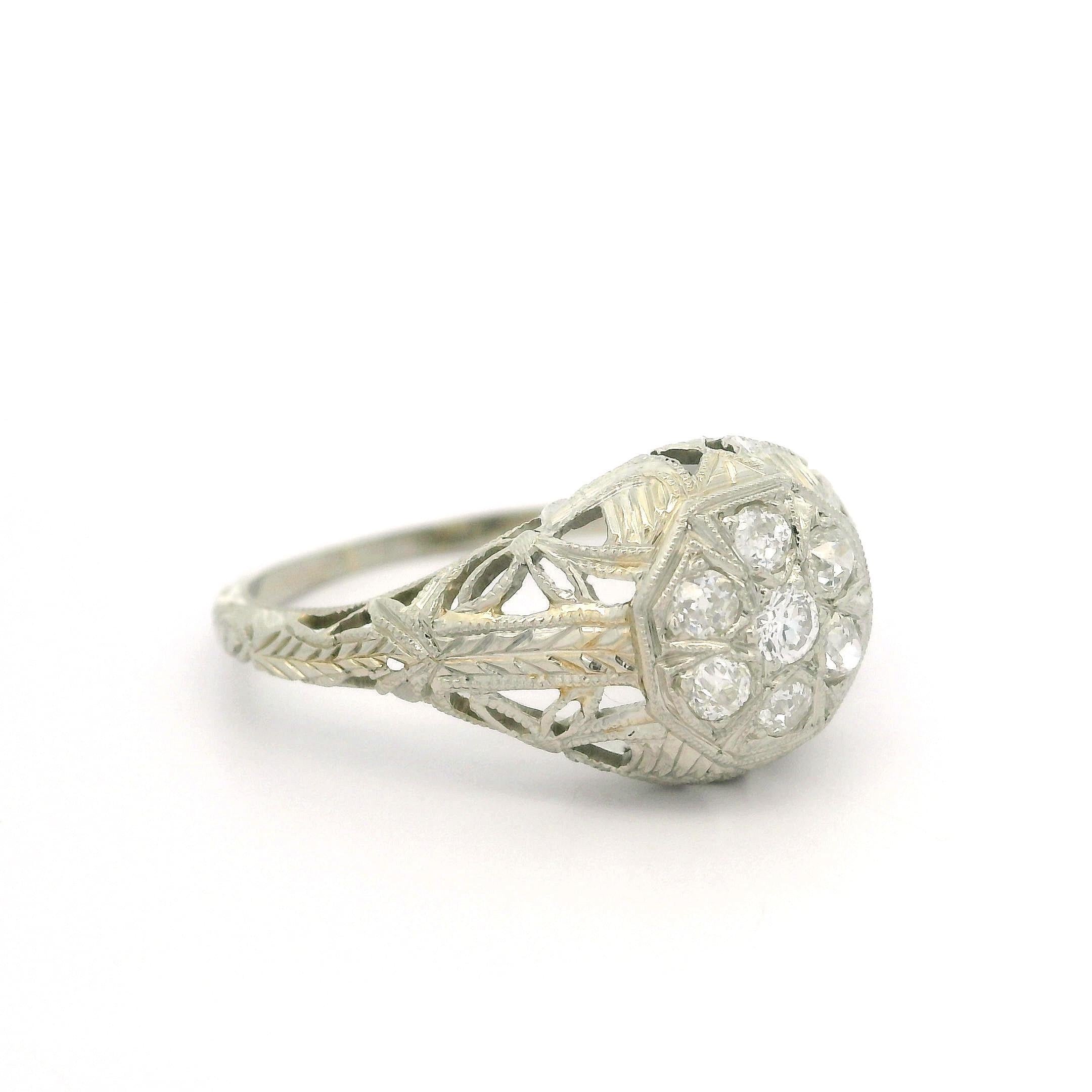 Antiker Art Deco Weißgold .18 Karat Altschliff Diamant Filgree gravierter Arbeitsring im Angebot 7