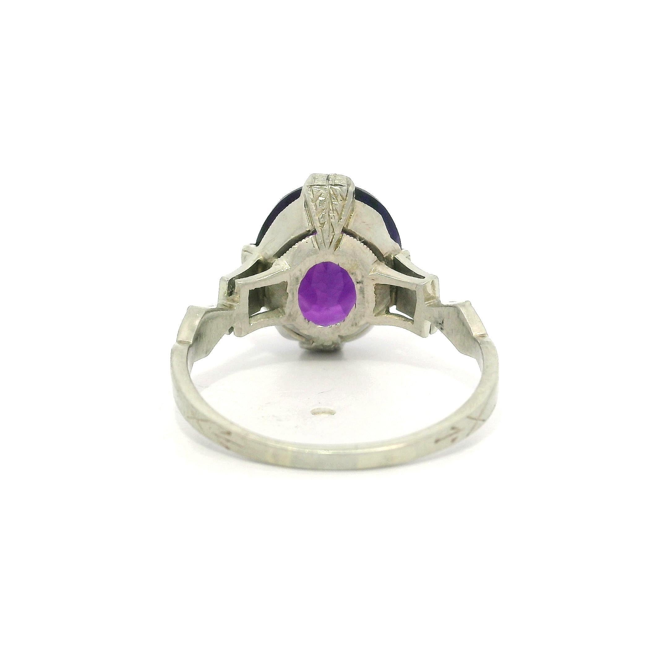 Antiker Art Deco Weißgold 3,82ct Oval Amethyst Solitär Hand graviert Ring (Art déco) im Angebot