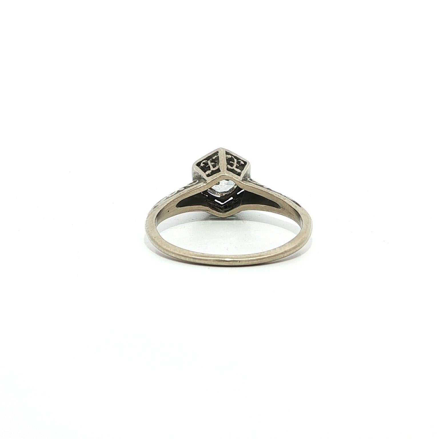 De las mujeres Antiguo Anillo de Compromiso Art Decó de Oro Blanco 0,50 ct con Diamantes Antiguos en Pergamino y Obra Abierta en venta