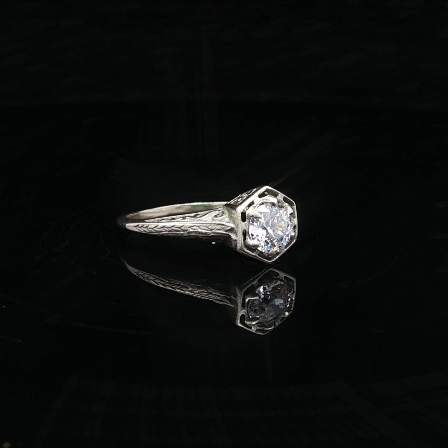 Antiguo Anillo de Compromiso Art Decó de Oro Blanco 0,50 ct con Diamantes Antiguos en Pergamino y Obra Abierta en venta 2