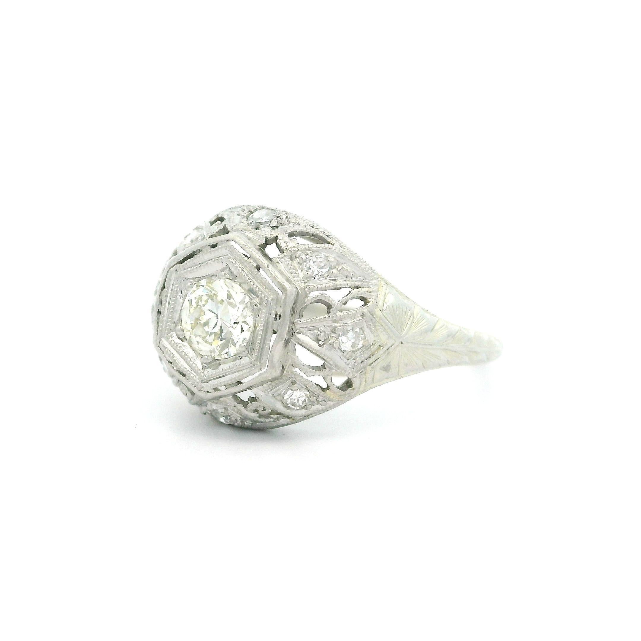 Antique Art Deco White Gold & Platinum Old Cut Diamond Filigree Engraved Ring For Sale 3
